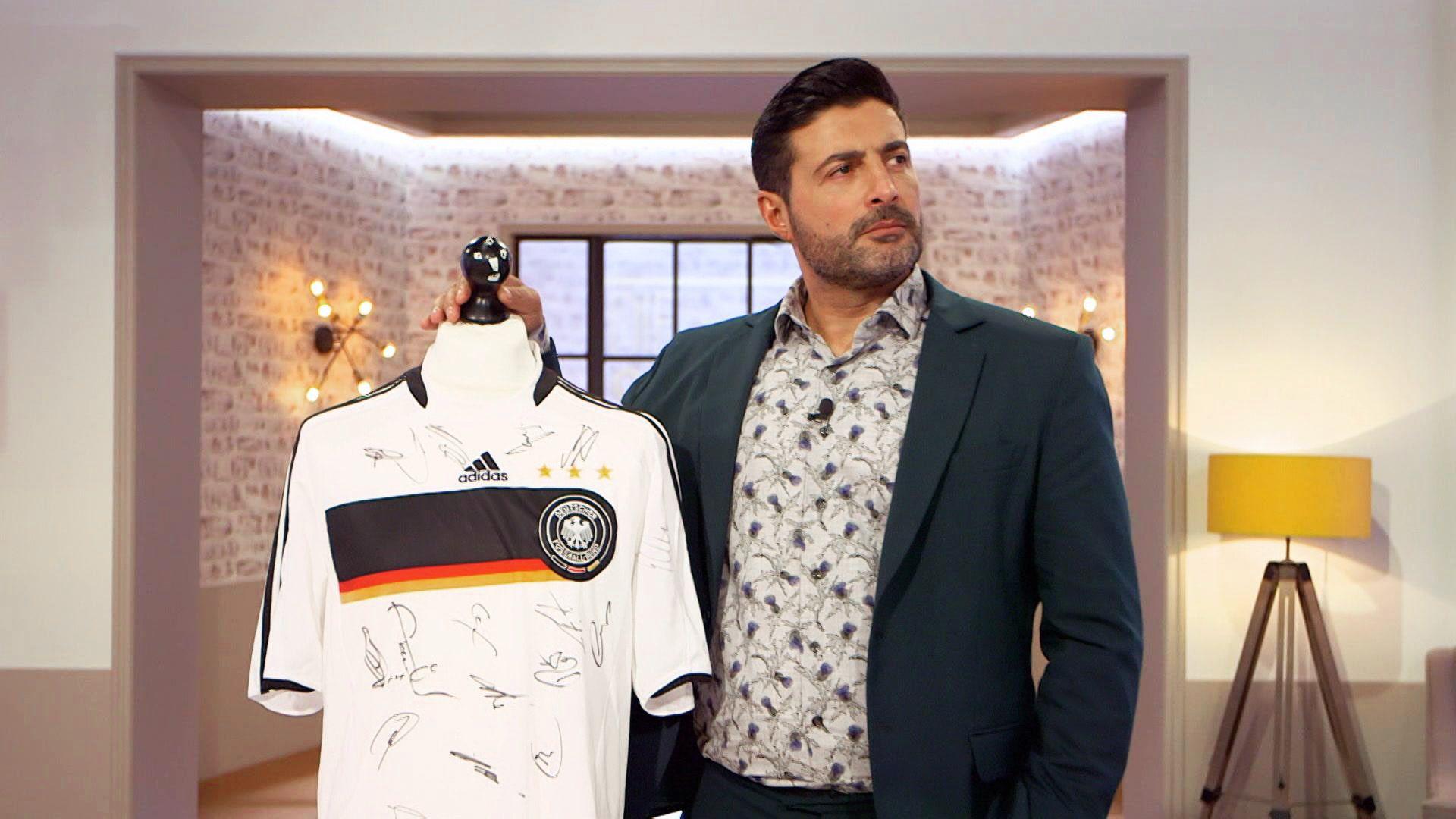 XXL Folge 2 - Trikot (Promi David Odonkor) / Rasselkonvolut / 6 Silberlöffel
