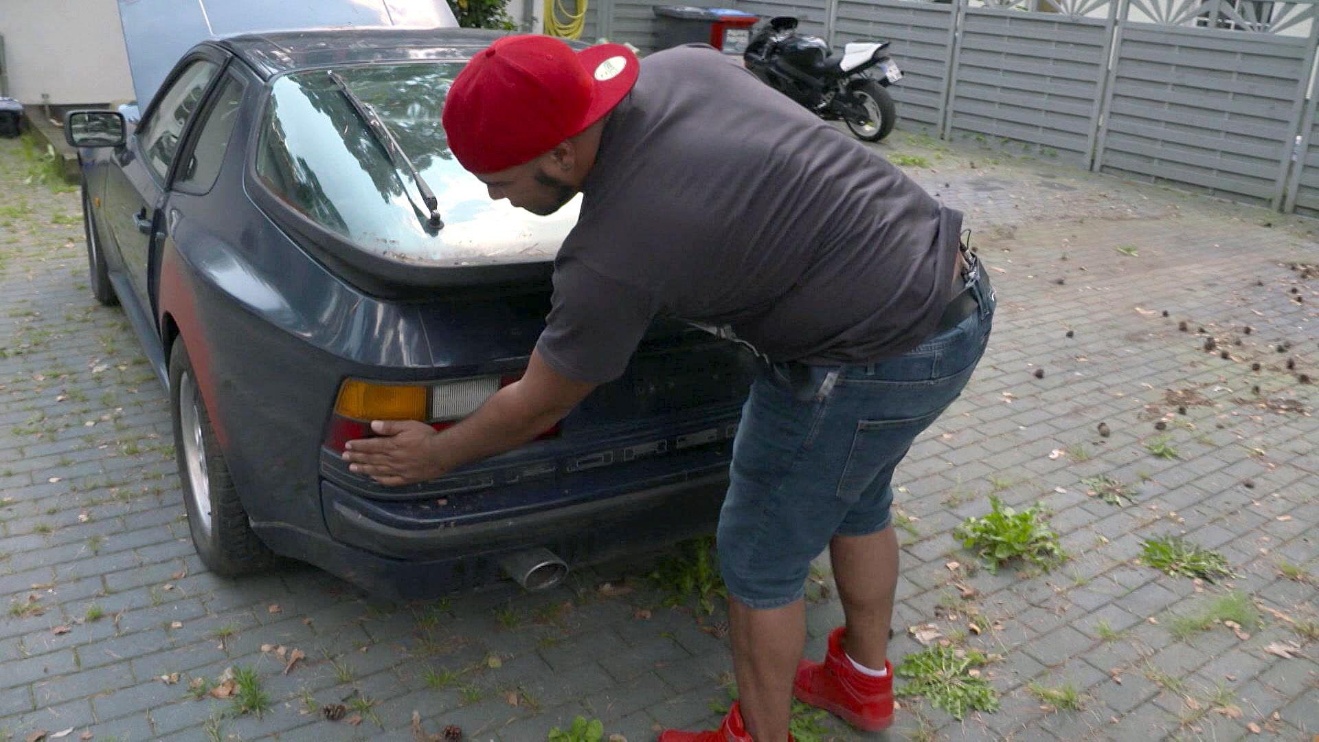 Porsche 944