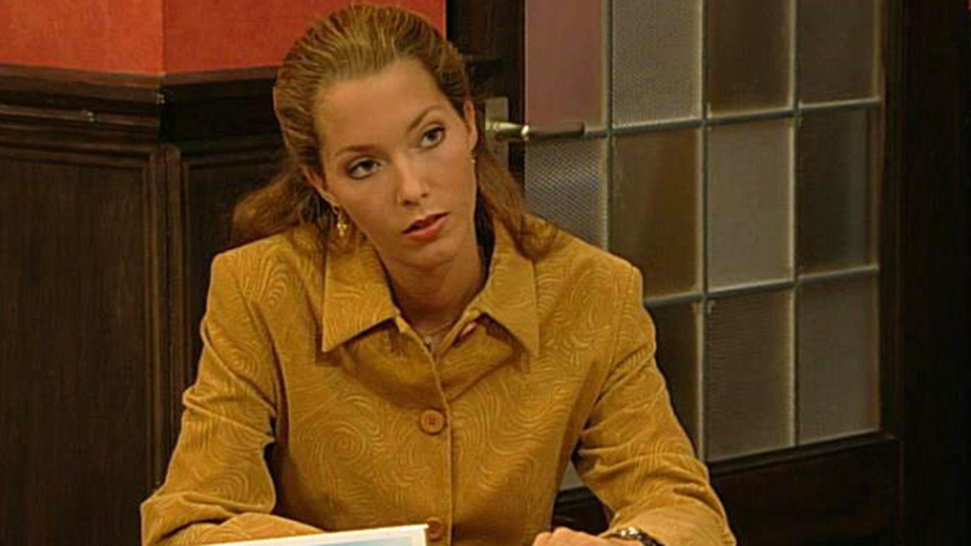 Laura bekommt ein Stipendium für eine Designerschule.
