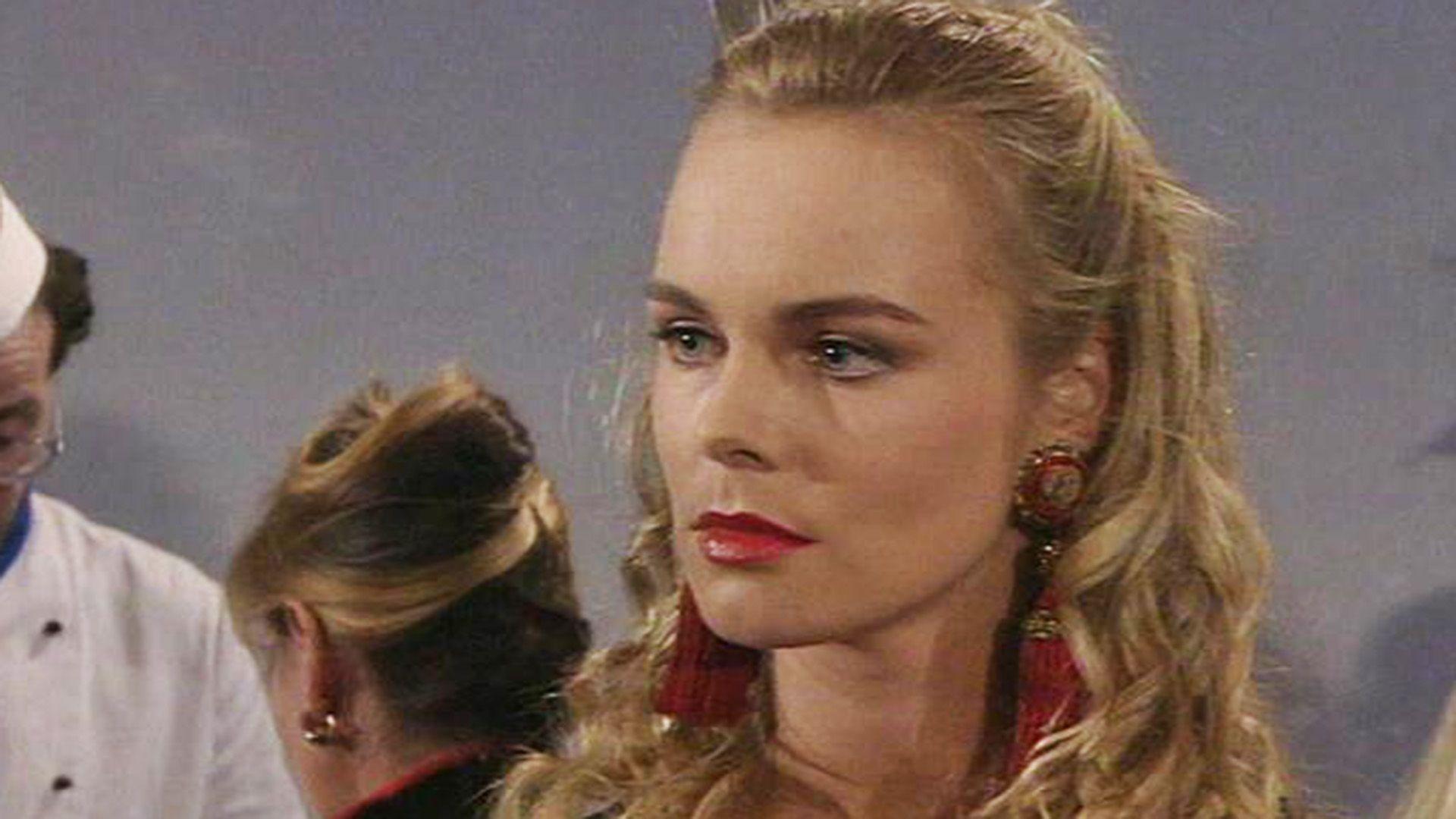 Saskia erfährt von Tinas und Peters Verhältnis.