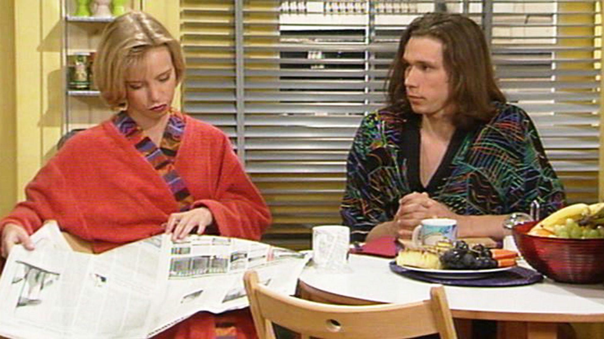 Milla erwischt Pascal zu Hause beim Tête-à-Tête.