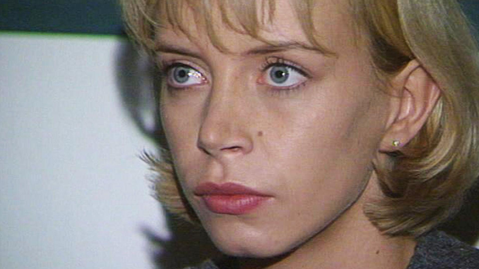 Milla versucht, endlich eine Entscheidung zu treffen.