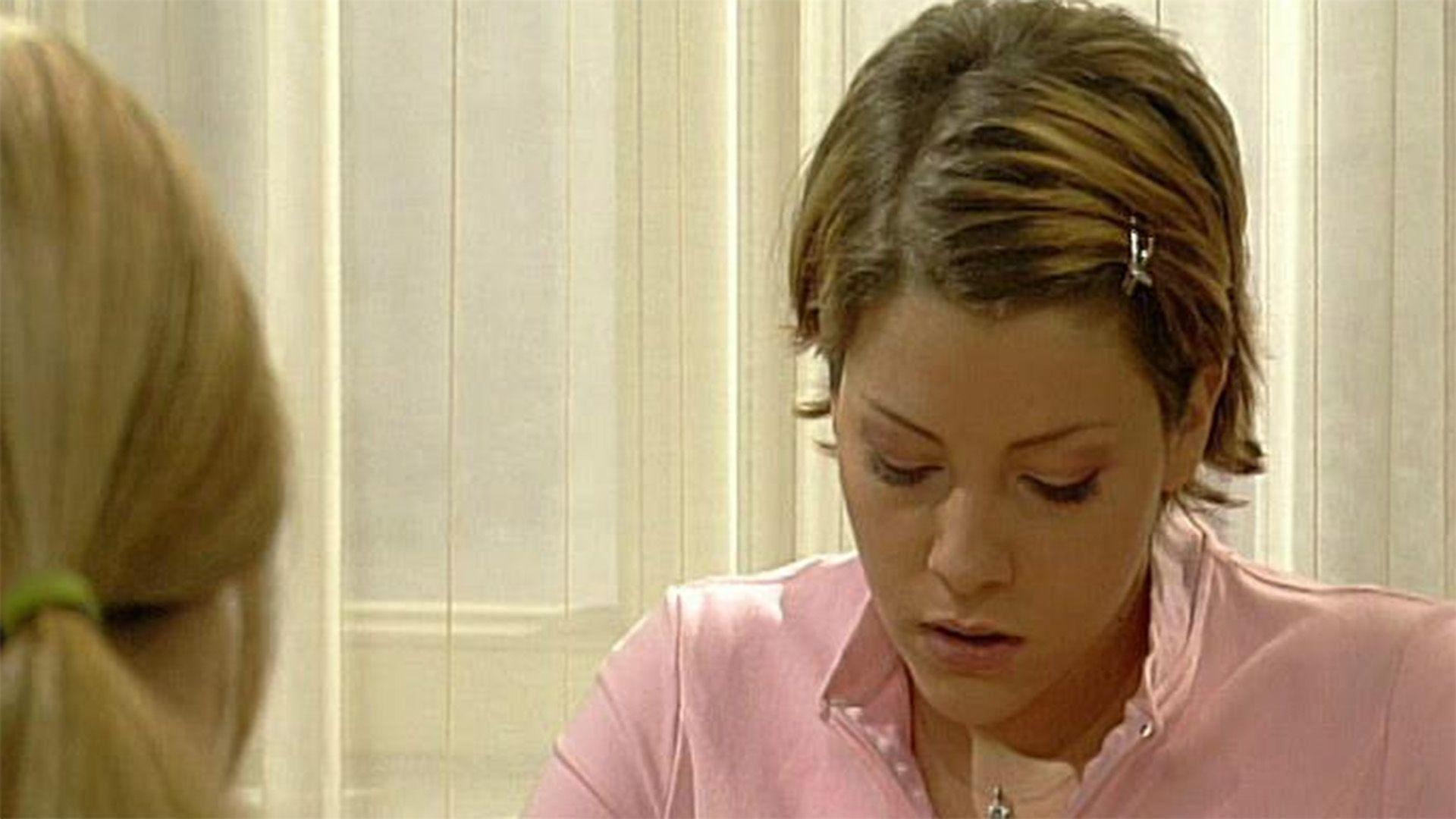 Vicky leidet, weil ihre Eltern sich um sie streiten