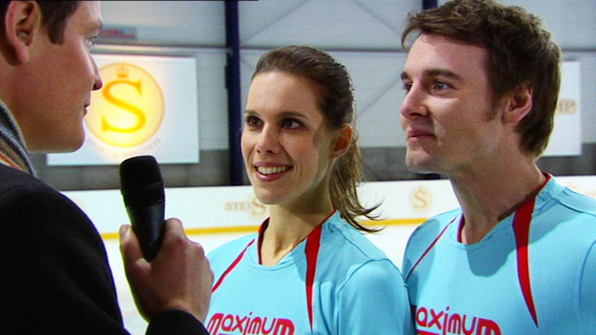 Simone setzt Mike arbeitstechnisch unter Druck.