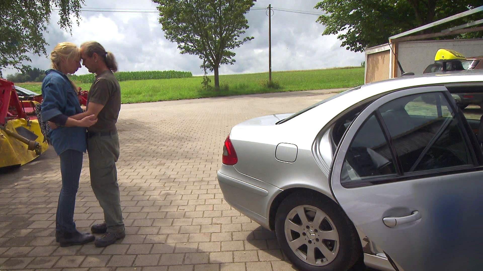 Ein Wettrennen auf Rasenmähern