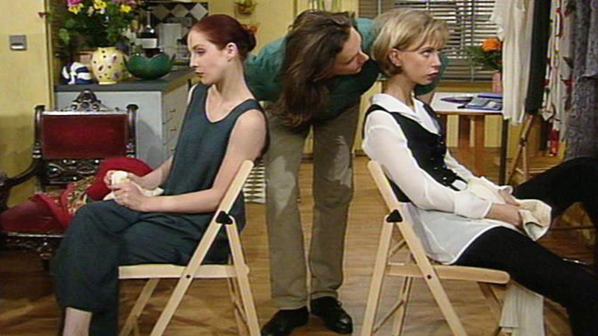 Elisabeth und Daniel haben wieder Probleme mit Angela.