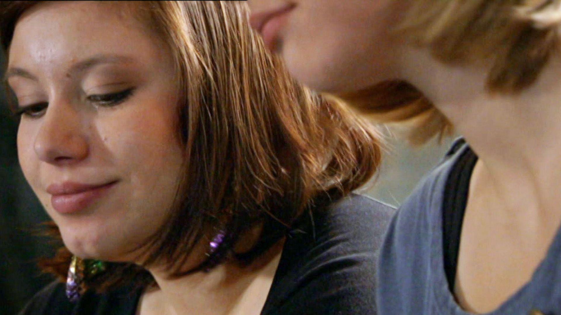 Franziska und Vanessa genießen ihre Rache an Melanie