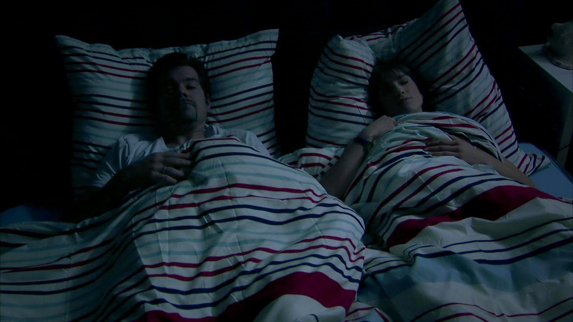 Leon und Pia landen im Bett!