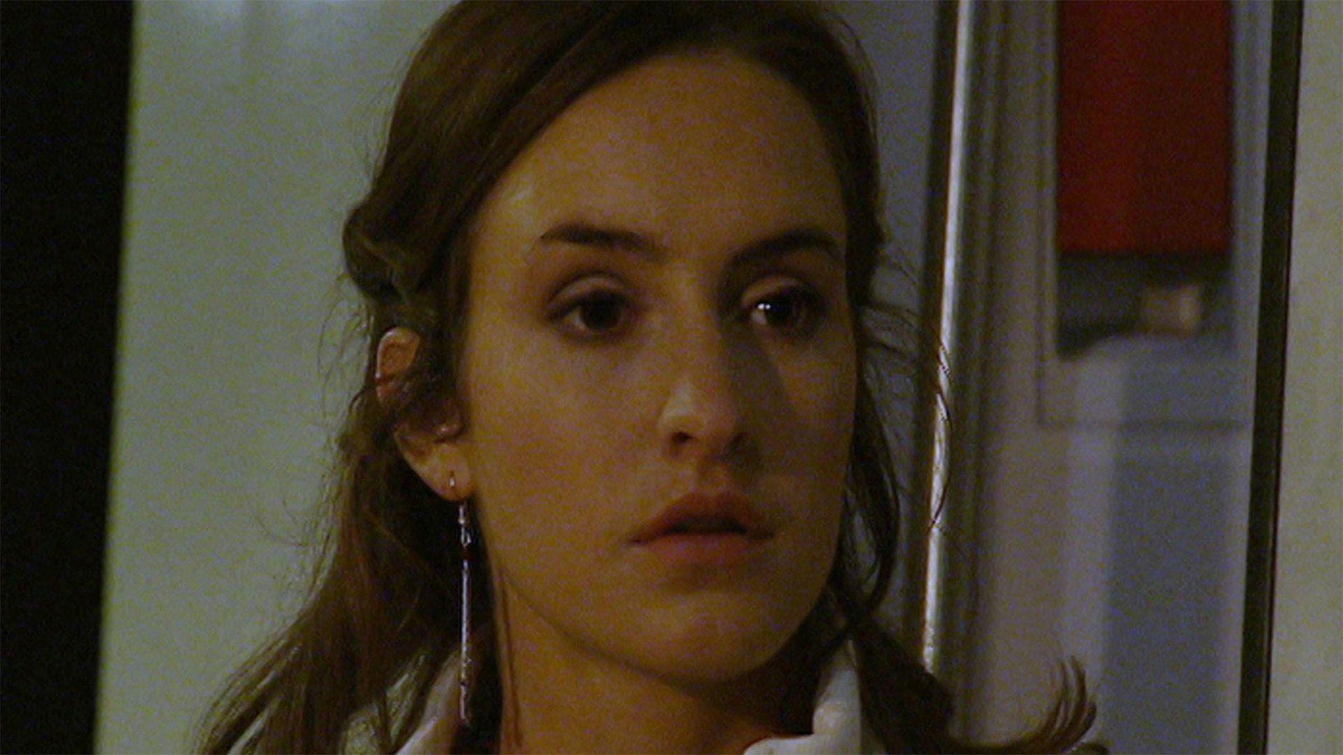 Deniz gesteht Sandra in letzter Sekunde seine Liebe