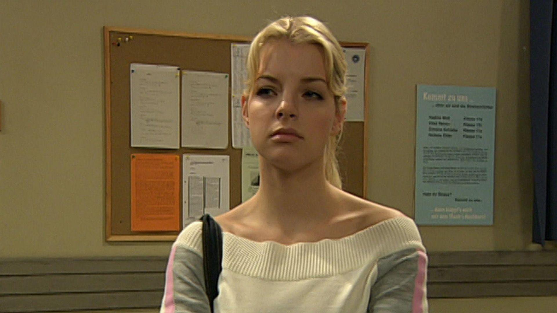 Julia erweist sich als sehr undankbar Jonas gegenüber