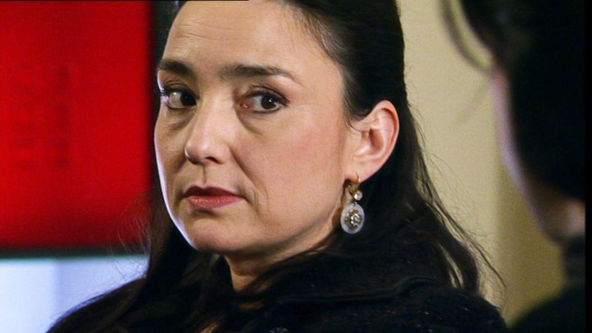 Deniz hat zunehmend Skrupel, Stella zu hintergehen.