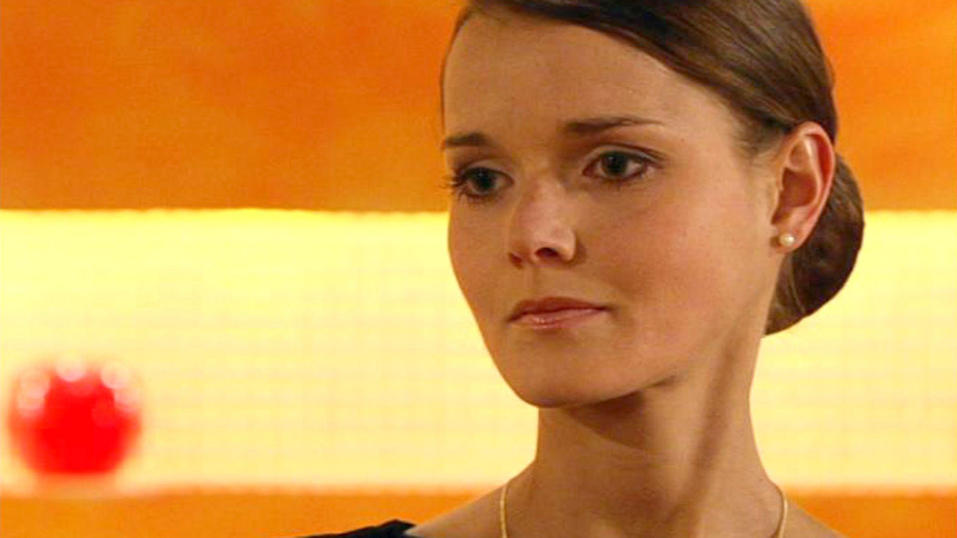 Jenny ist von Julians Tod schwer getroffen