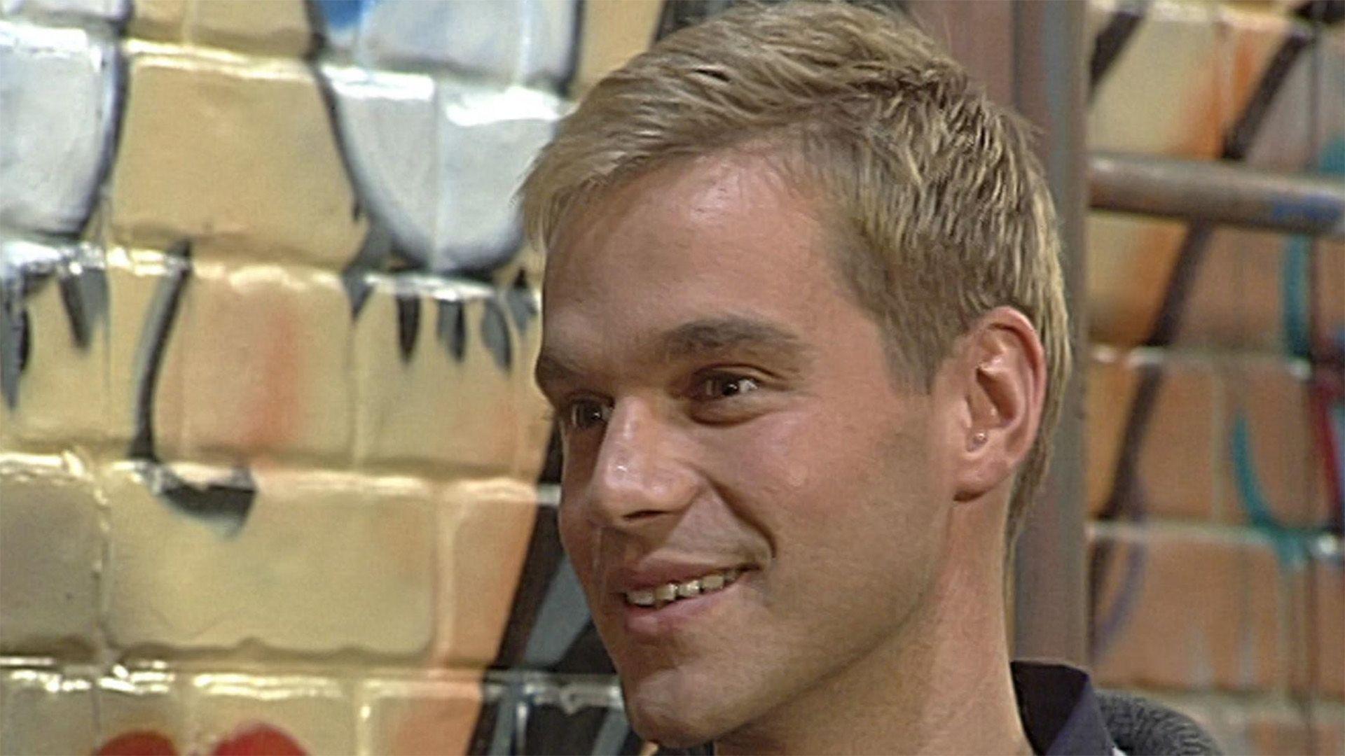 Andy zerstört das Beweismaterial gegen die Sekte
