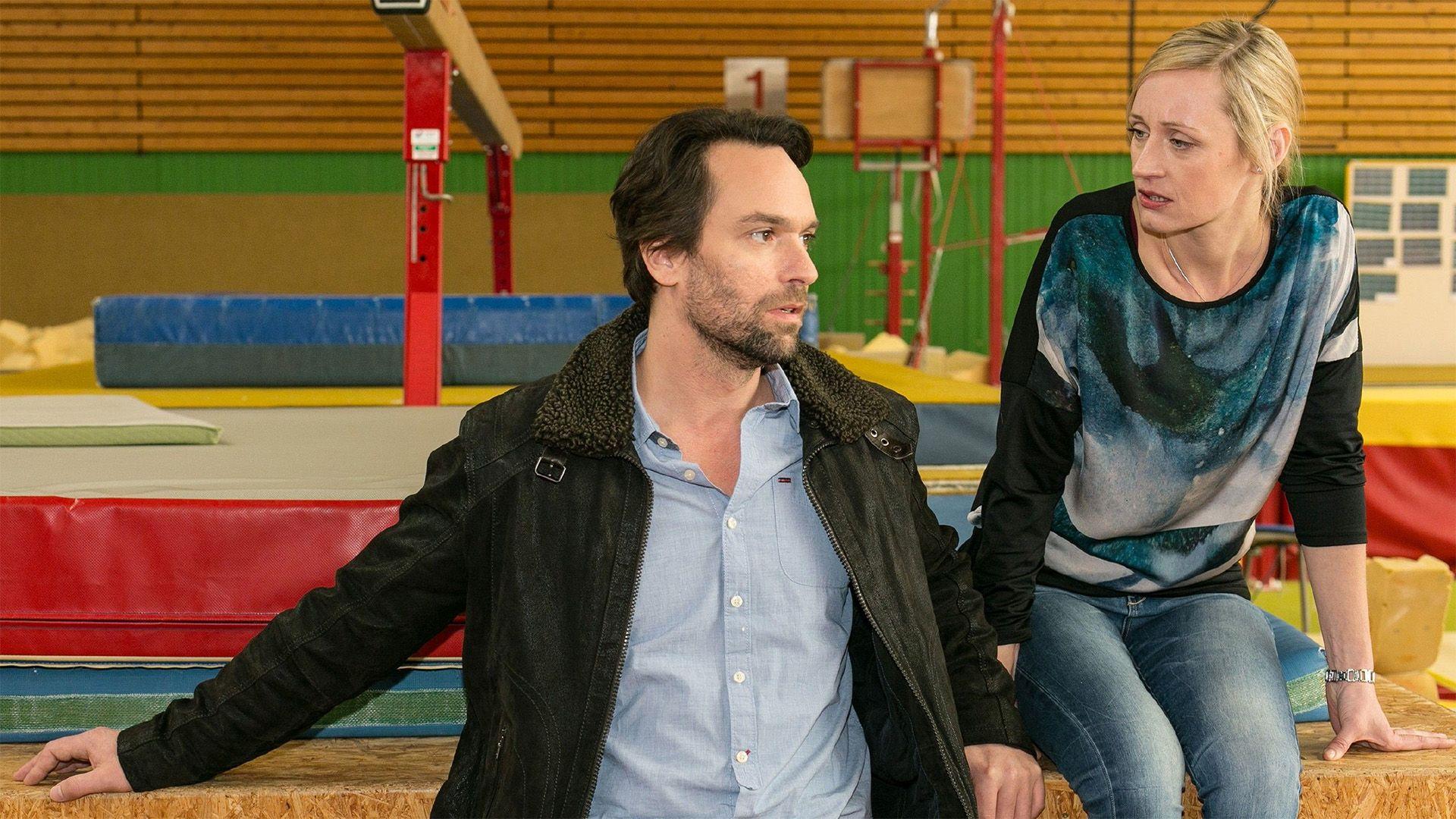 Jenny will Richard mit Veits Hilfe in die Falle locken