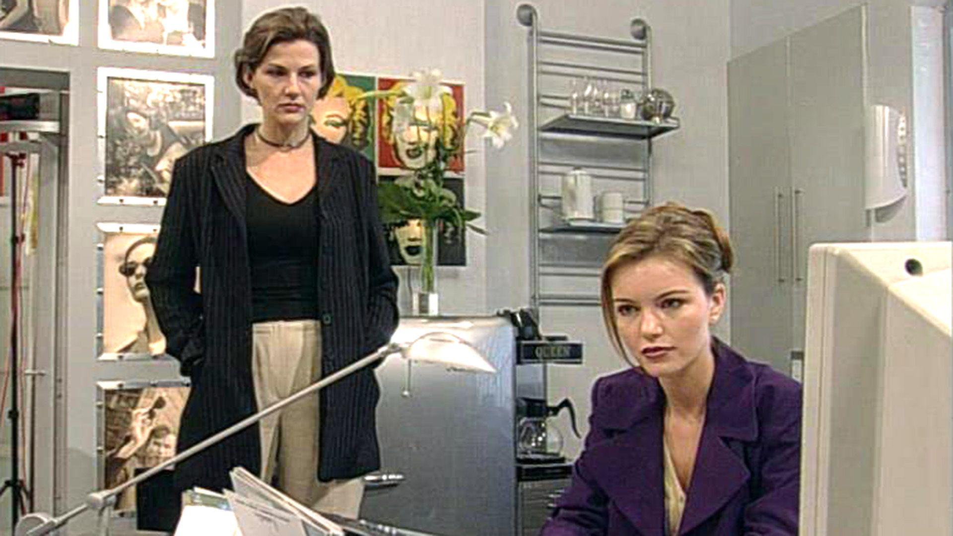 Sue kündigt Klara die Freundschaft. Laura sucht Rat