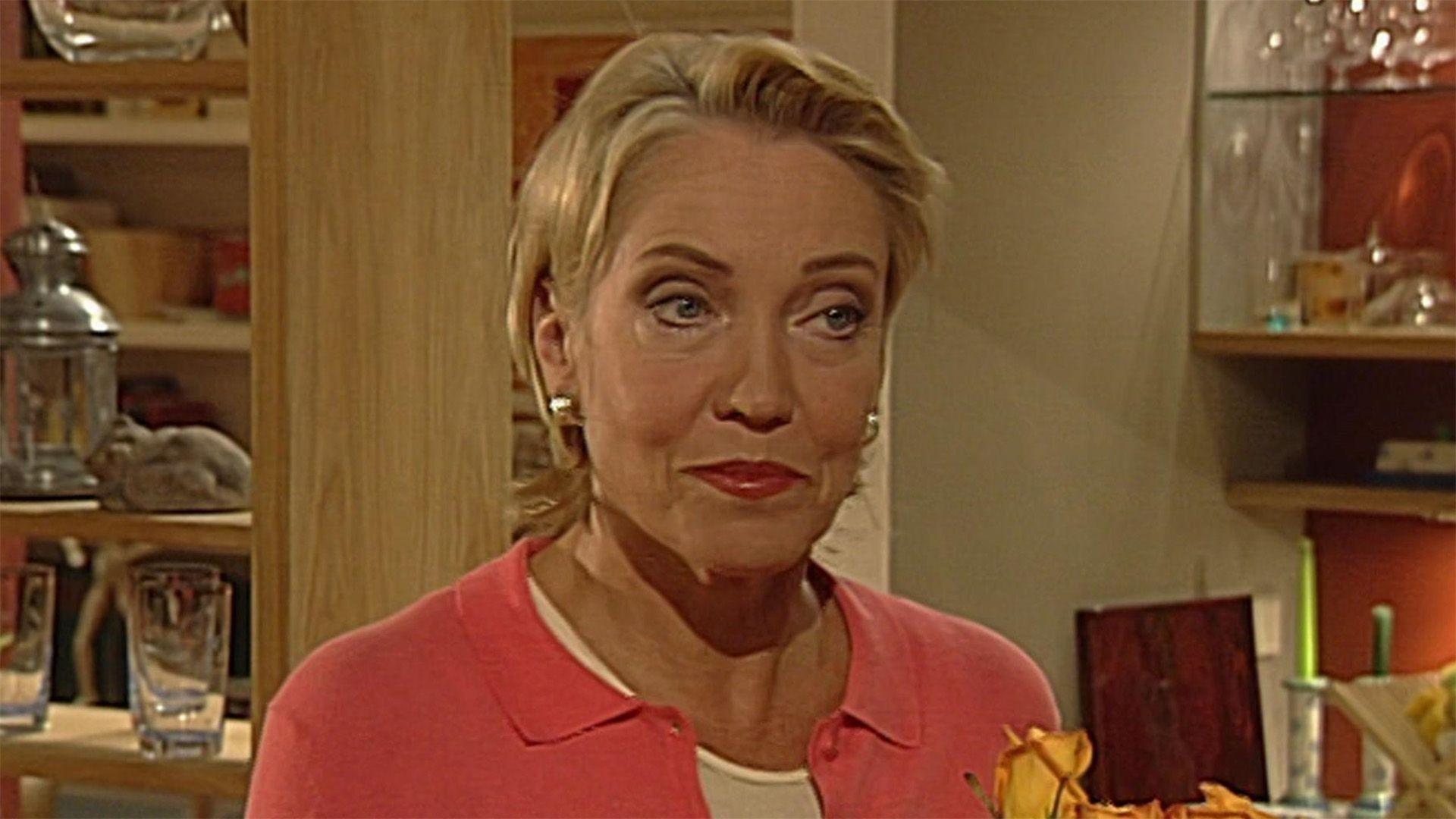 Elisabeth will Xenia die ganze Wahrheit erzählen.