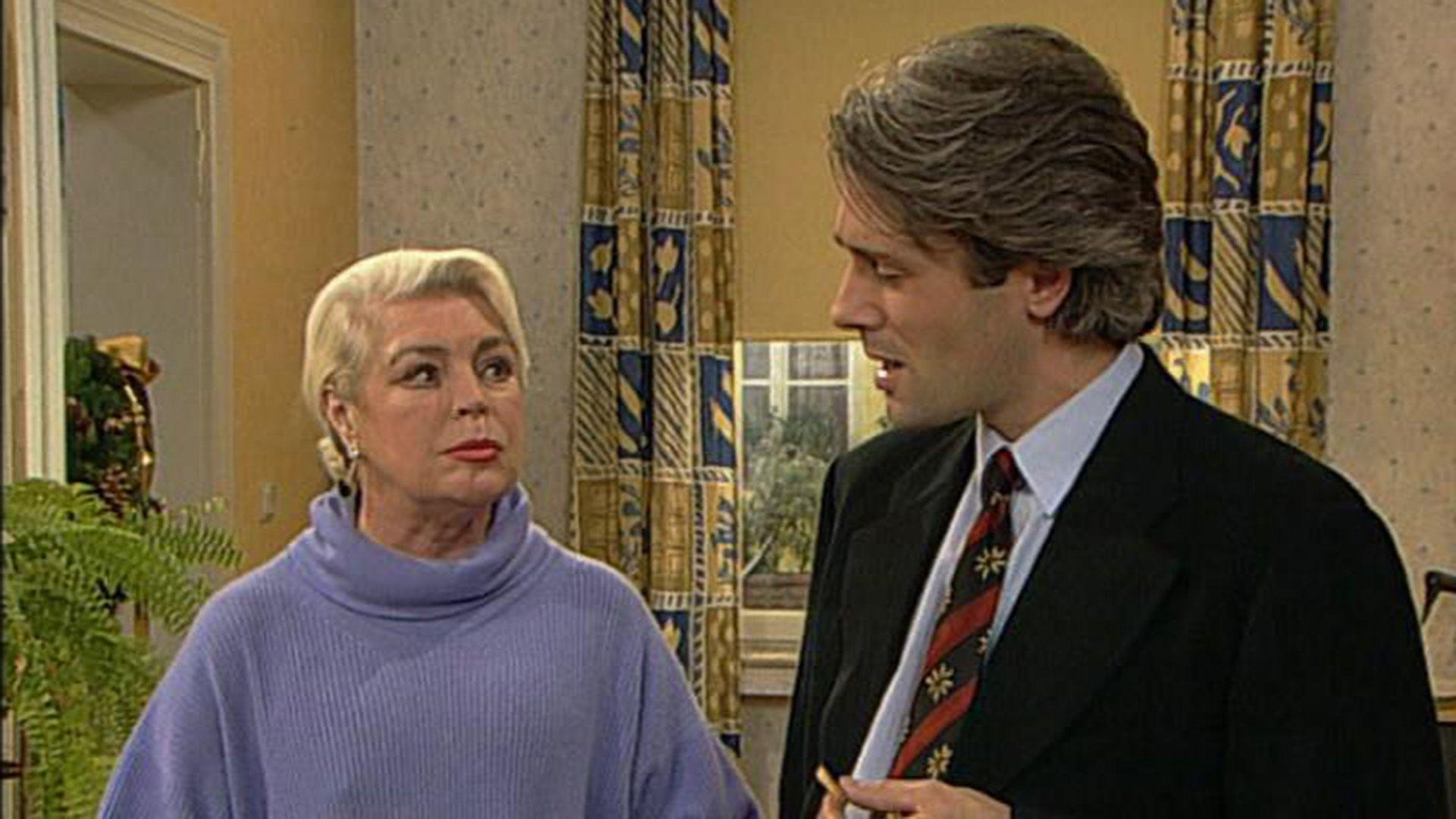 Margot ist wütend, denn Lars will ihr die Wohnung plötzlich nicht mehr weiterverkaufen
