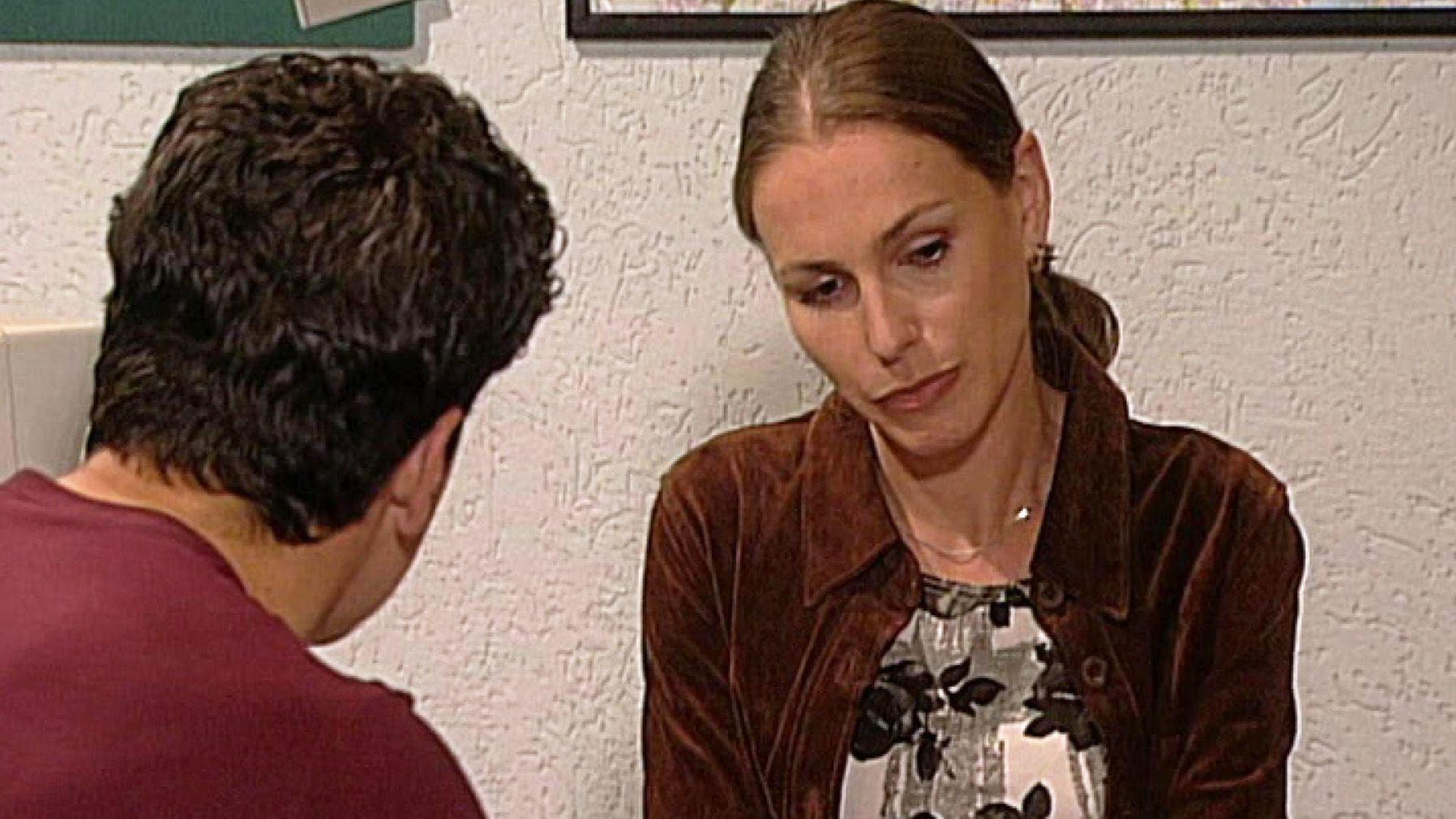 Rebecca merkt, dass sie ihren Beruf sehr hinterfragt