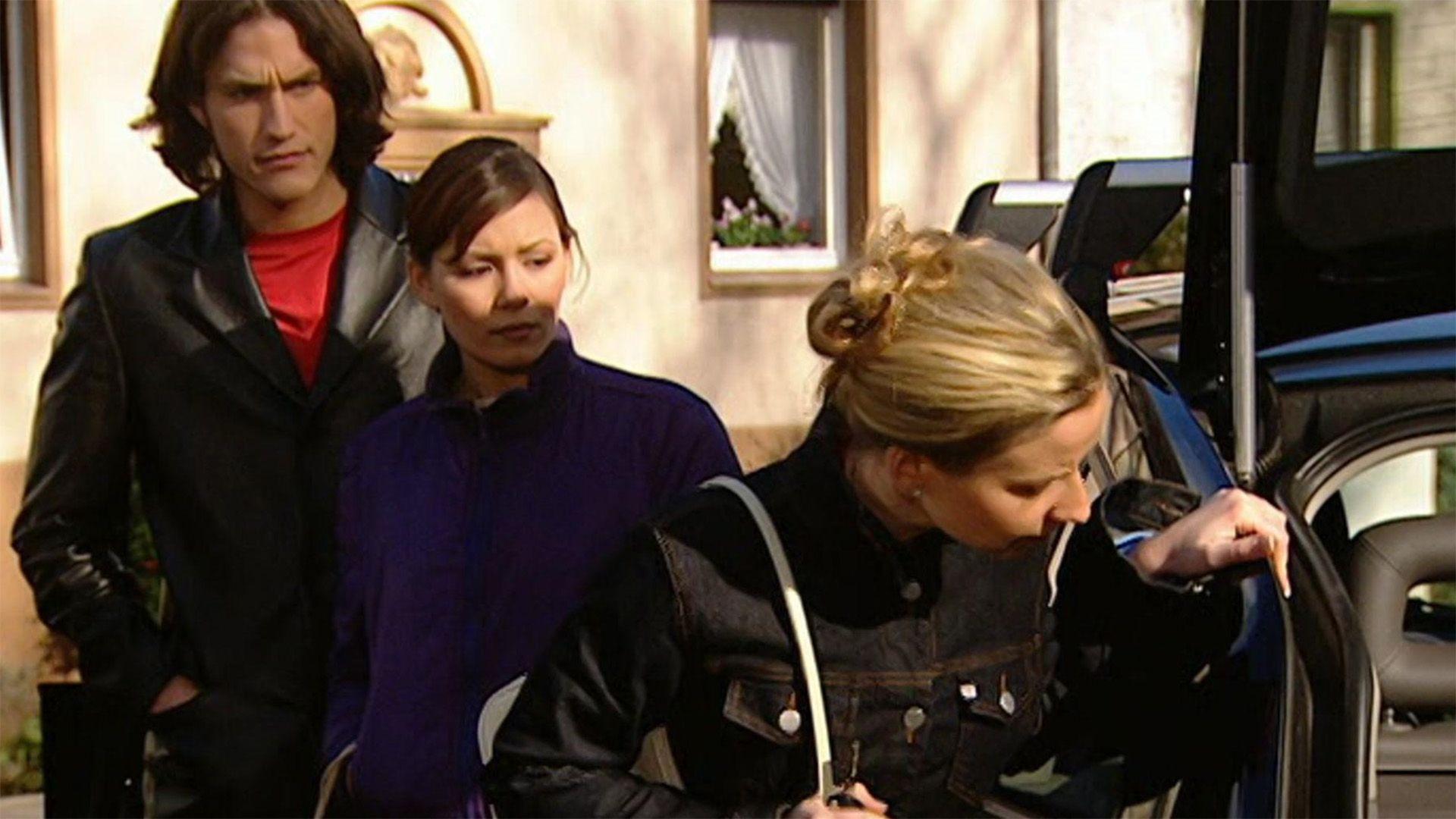 Malte, Pauline und Ute bauen einen Autounfall