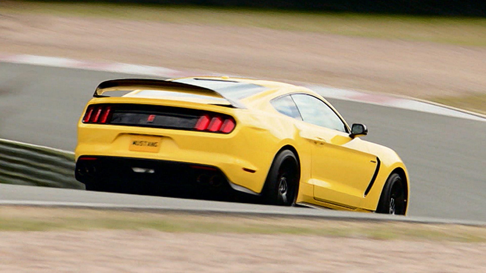 Thema u.a.: Fahrbericht Ford Mustang GT 350 R