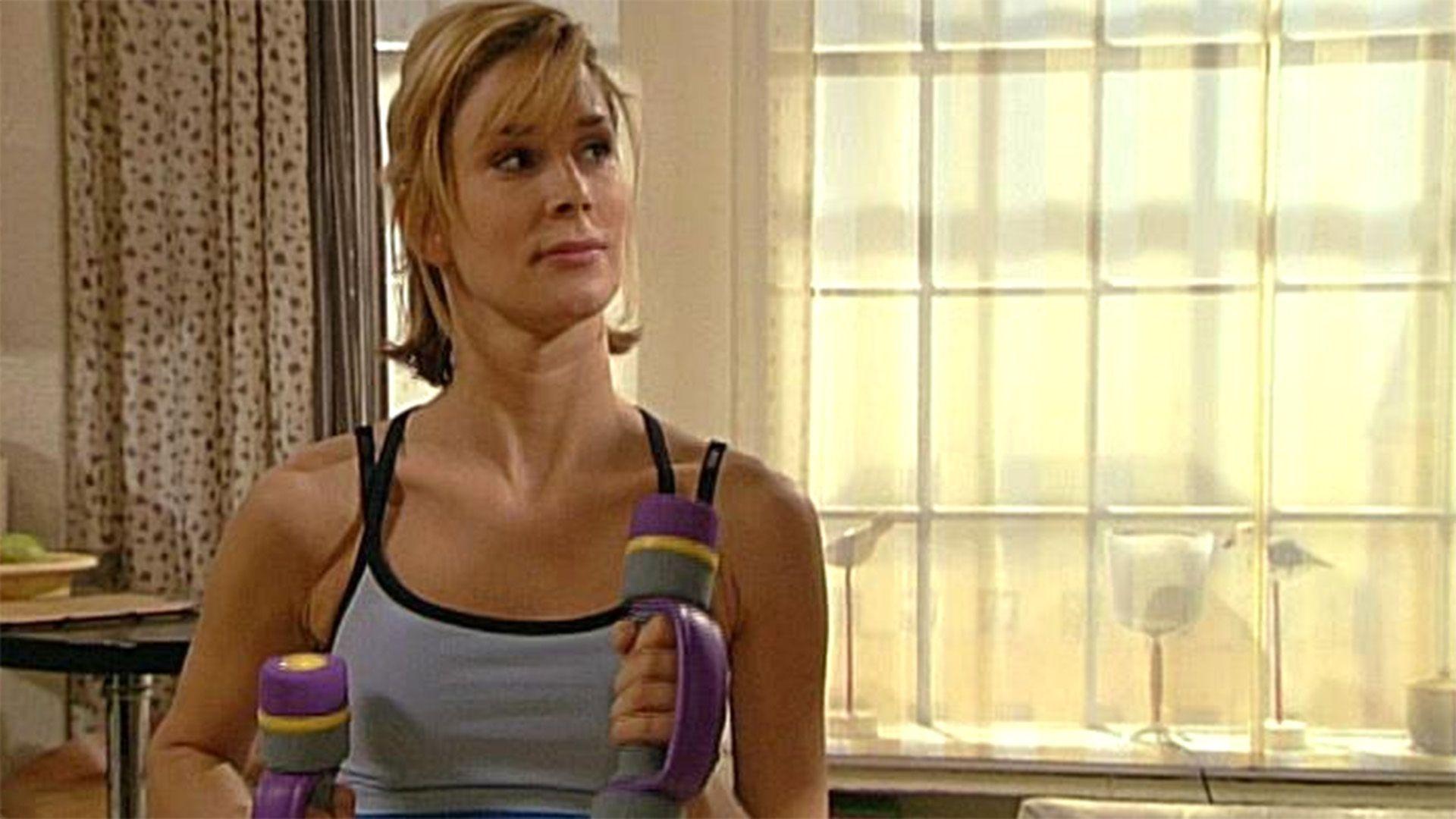 Eva arbeitet daran, Till für sich zu gewinnen