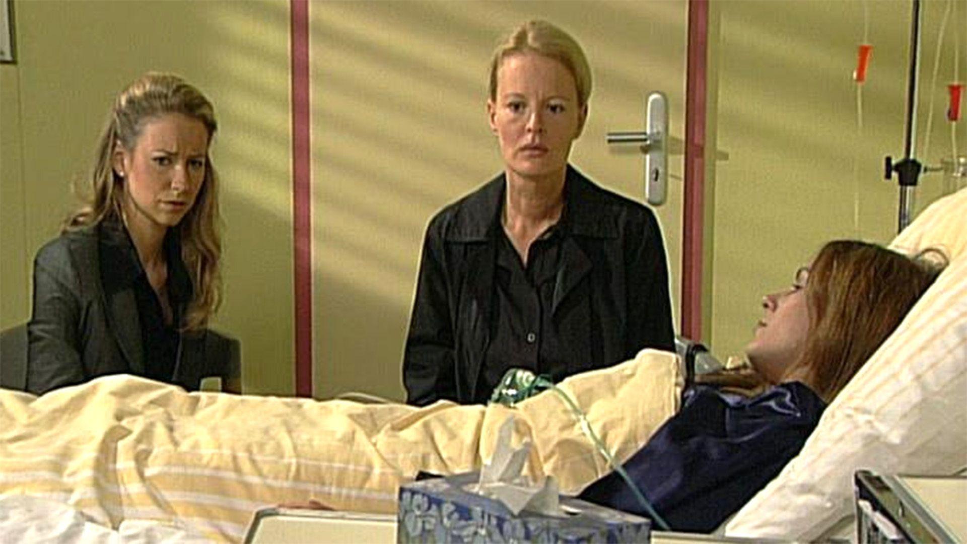 Claudia, Rebecca und Ute verabschieden sich von Gideon