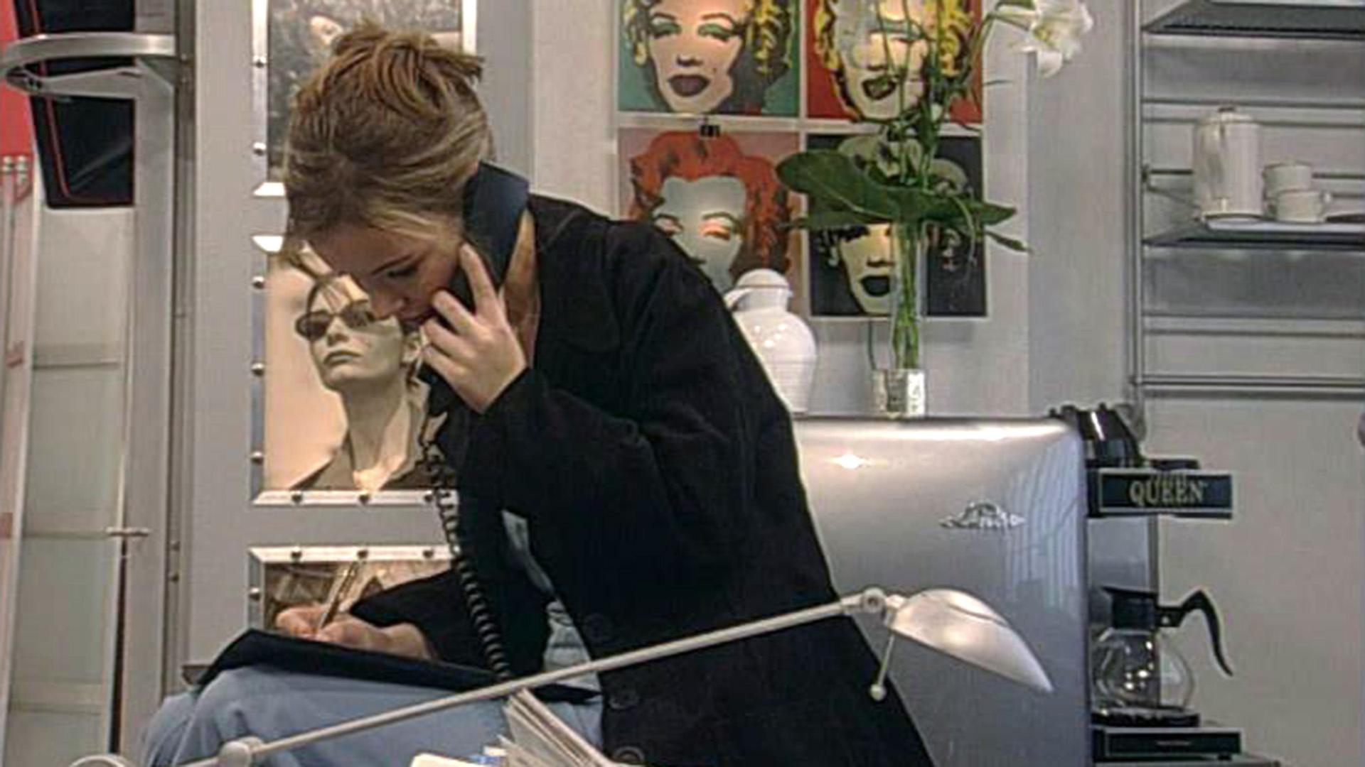 Laura erlebt in der Agentur eine böse Überraschung