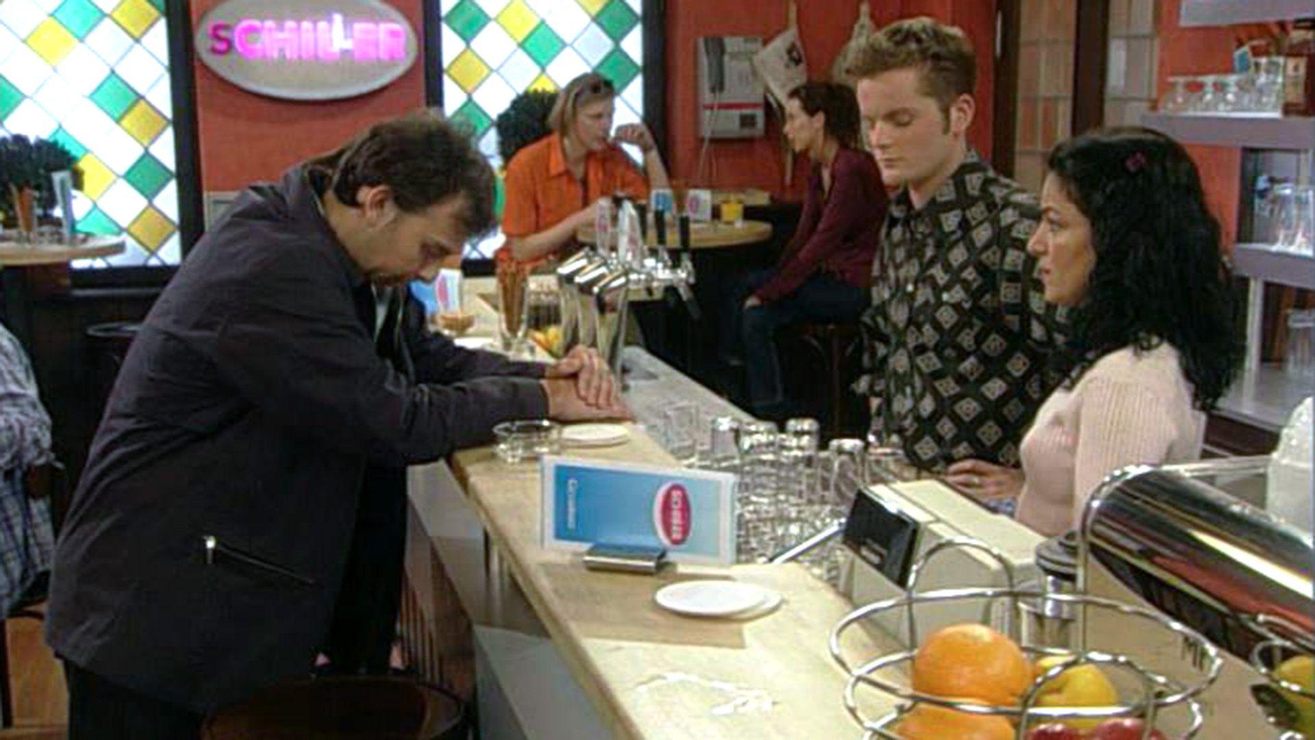 Tom, Jennifer und Lona wollen Marion auffliegen lassen