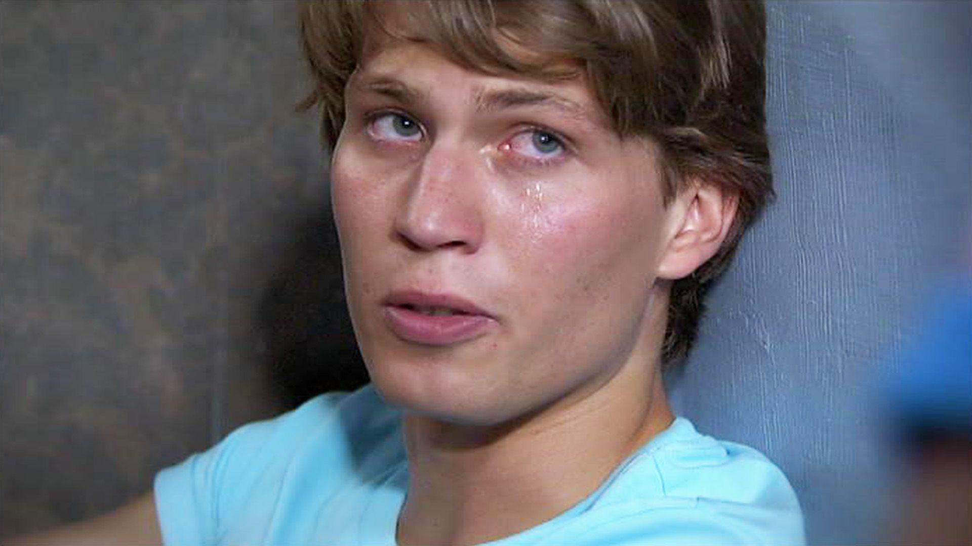 Dominik setzt sich mit seiner Krankheit auseinander
