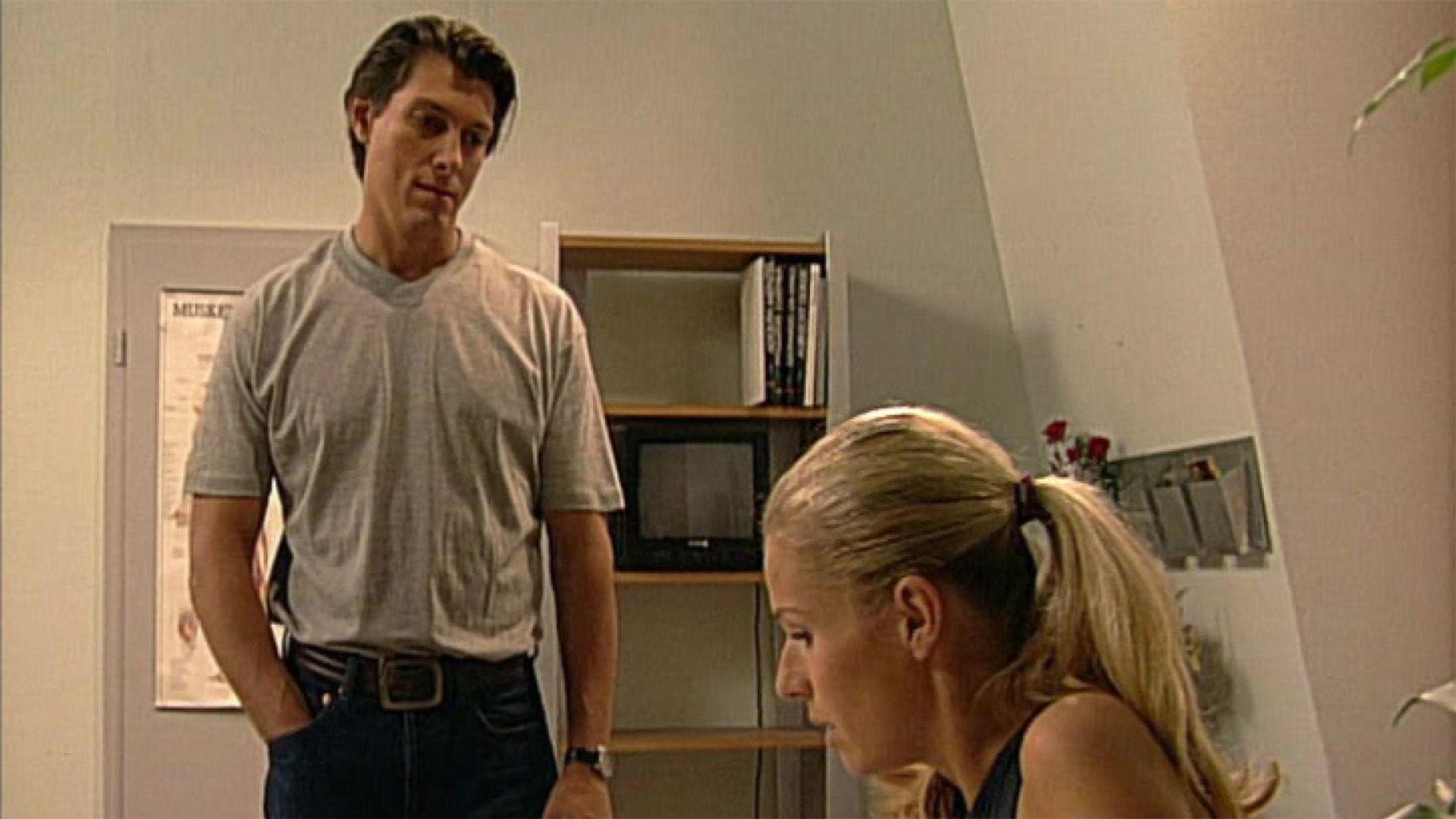Tom und Sarah fällt es schwer, miteinander umzugehen