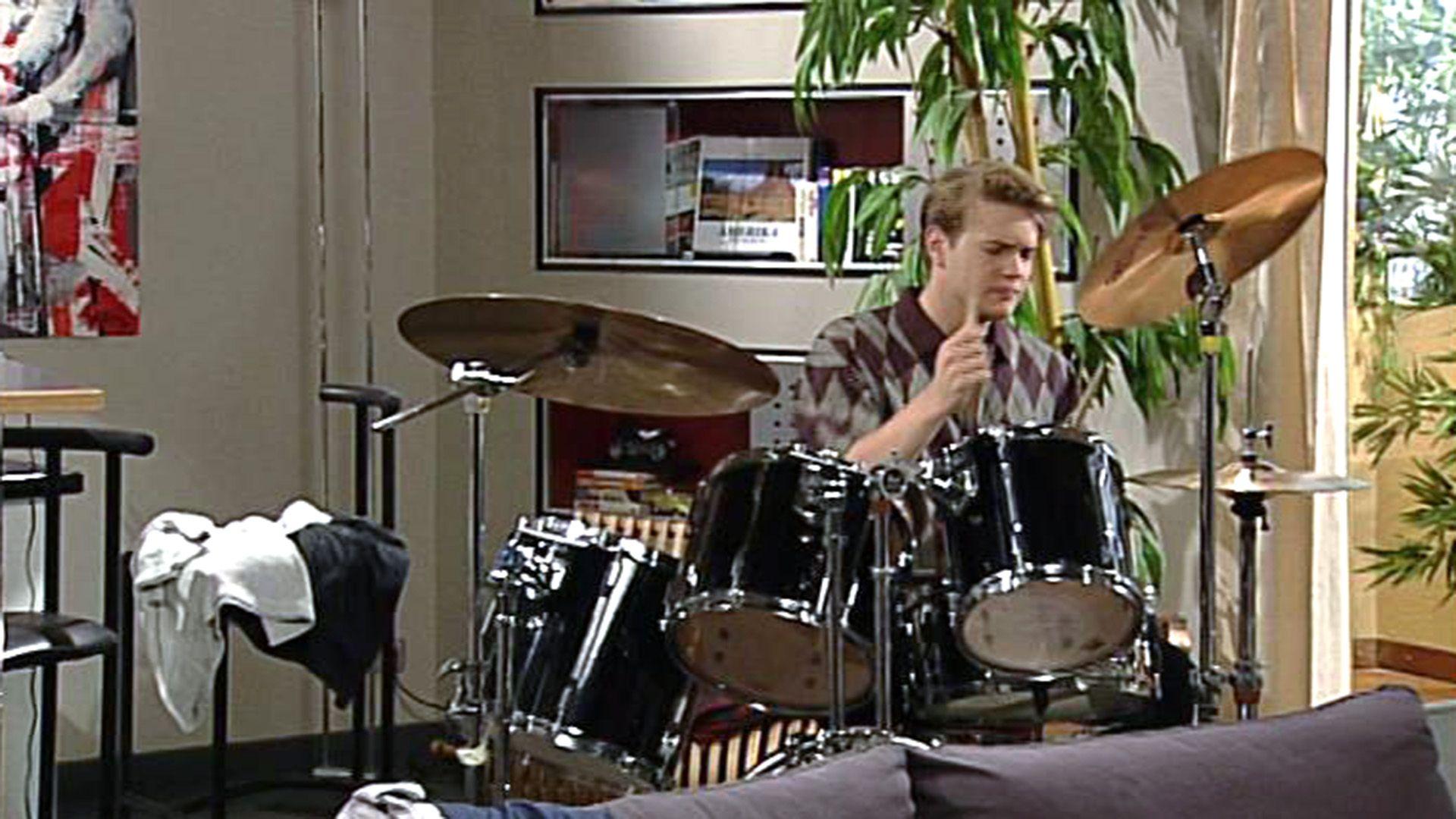 Charlie will unbedingt wieder in einer Band mitspielen