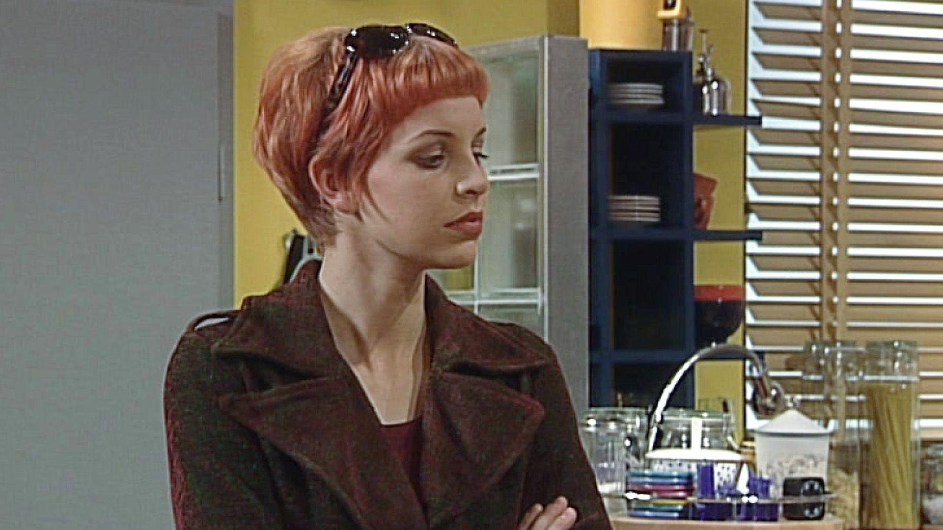 Flo lässt Anna für eine Weile bei sich wohnen
