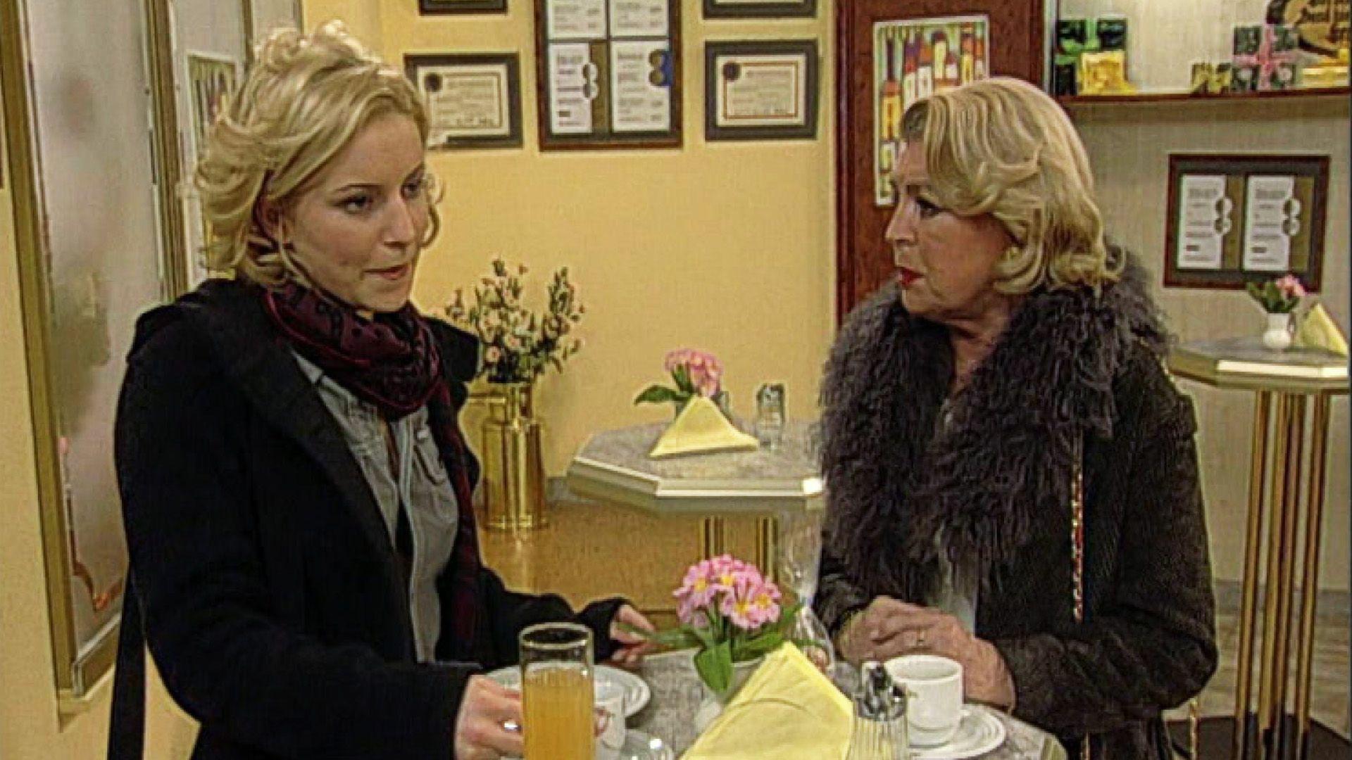 Margot mischt sich in Romans und Sues Beziehung ein