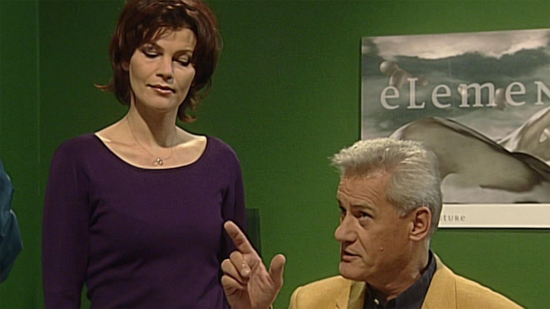 Leon versucht, Coras Mutter Doris für sich zu gewinnen.