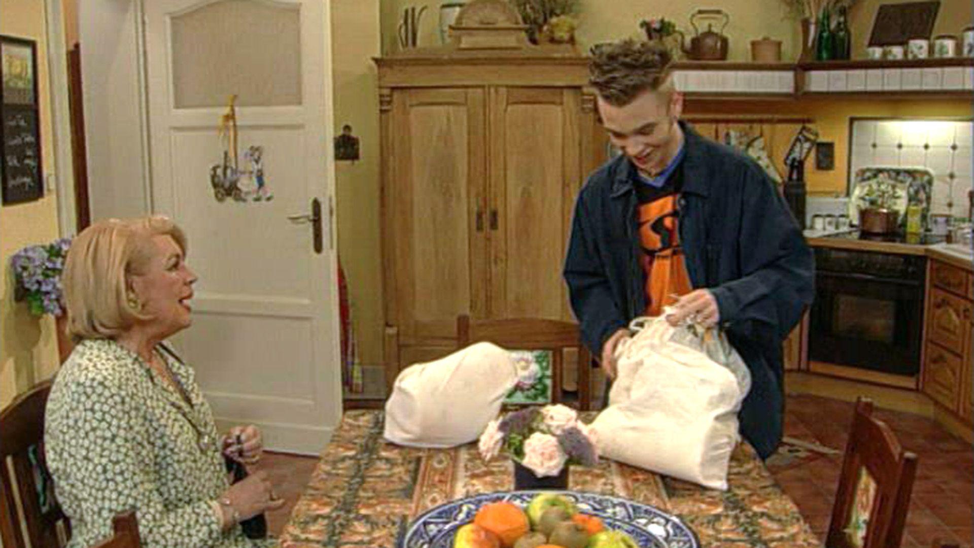 Nick kocht für die Weigels ein grandioses Abendessen