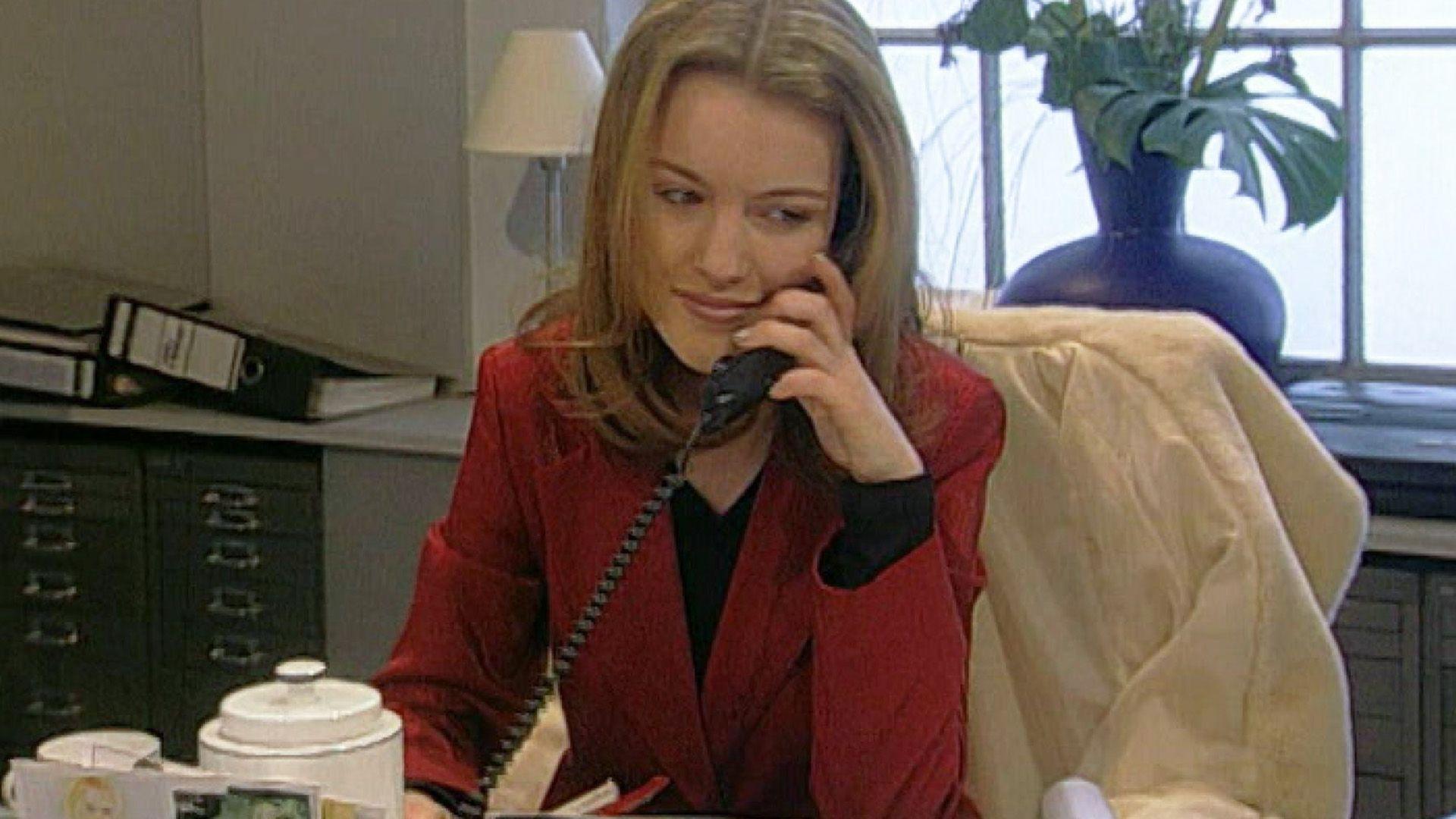 Laura versucht, ihre Agentur vor der Pleite zu retten