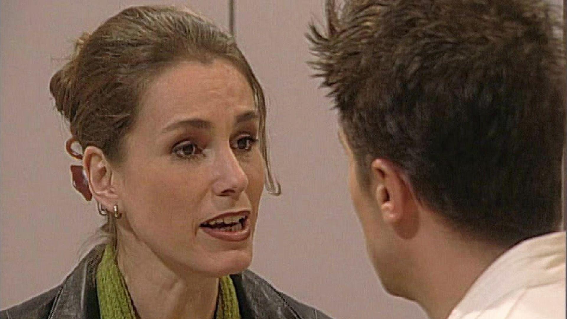 Rebecca macht Roman Vorwürfe wegen Sues Fehlgeburt