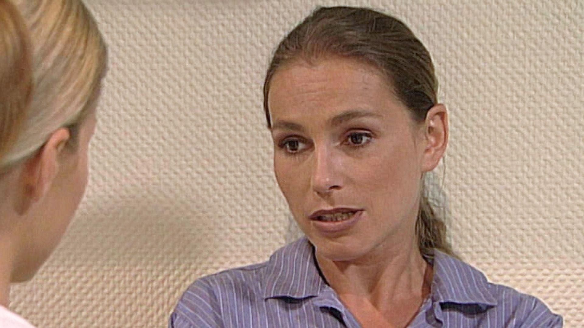 Rebecca bereitet sich auf ihre Operation vor