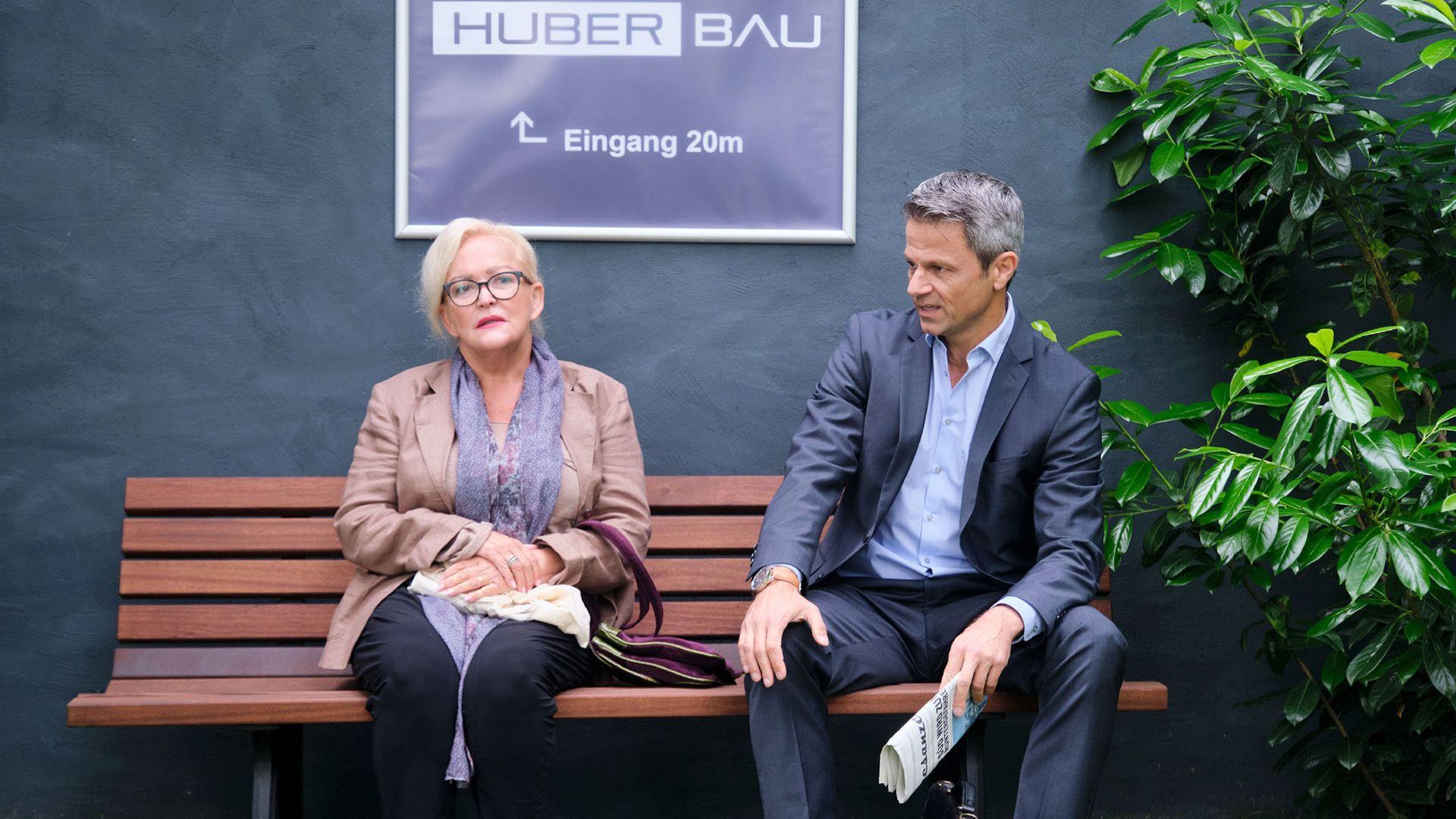 Benedikt will Huber Bau ohne Tills Hilfe retten