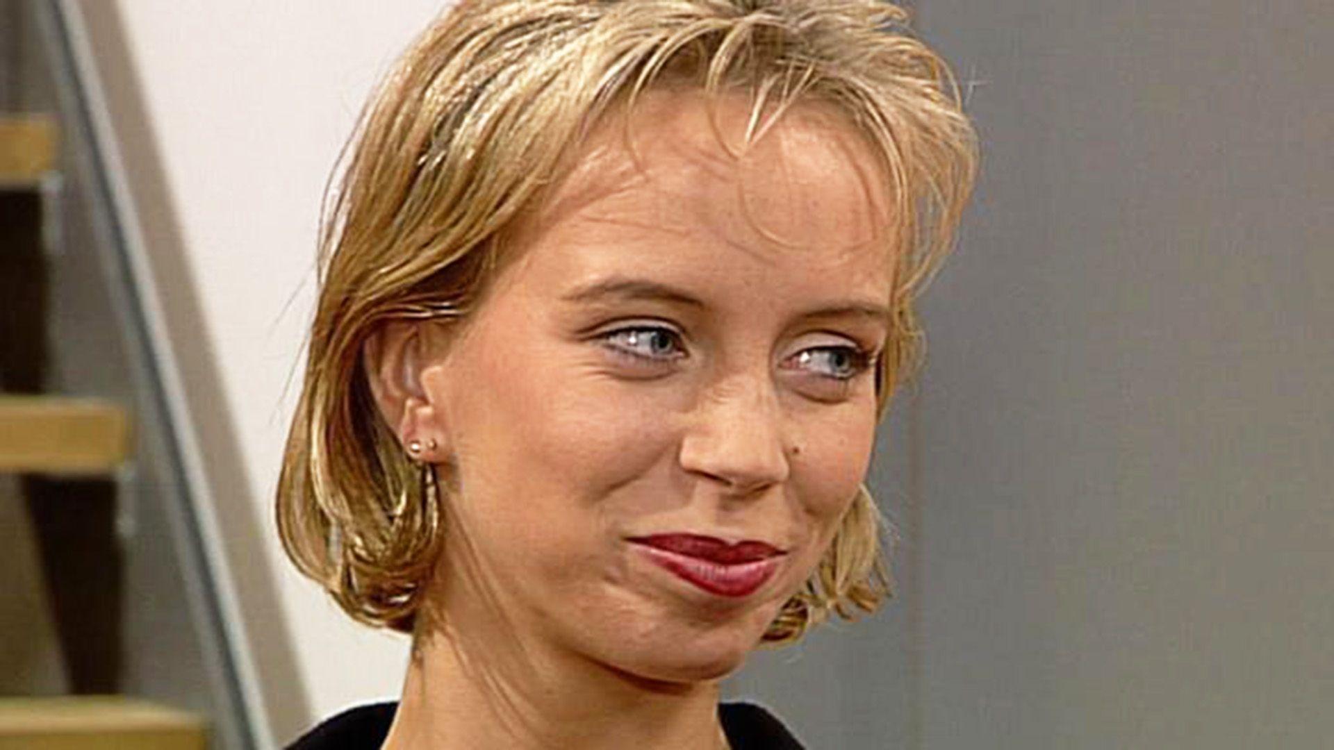 Milla muss sich Saskias Liebesprobleme anhören.