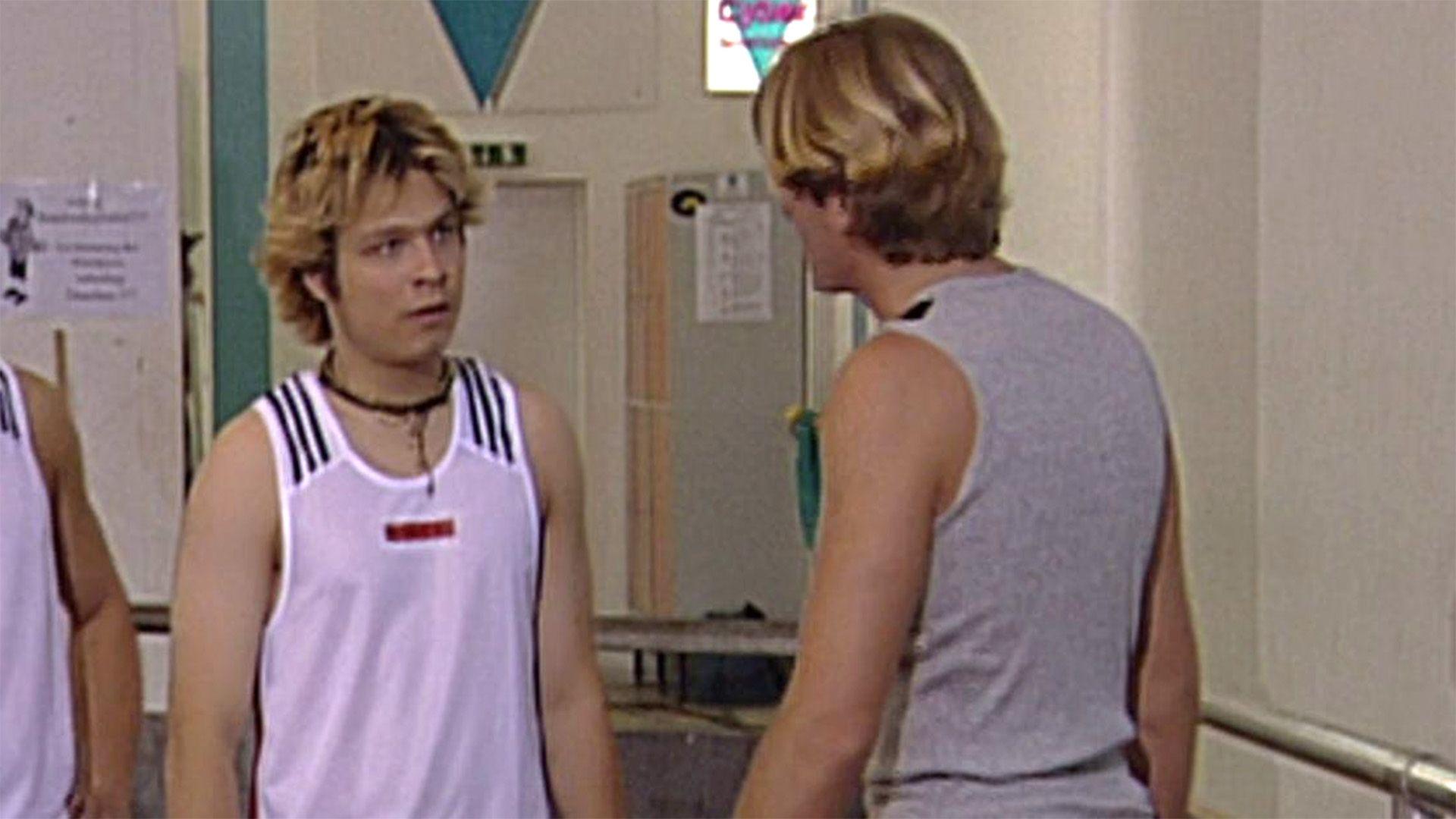 Philip und Simon sind beim Volleyballturnier im Finale