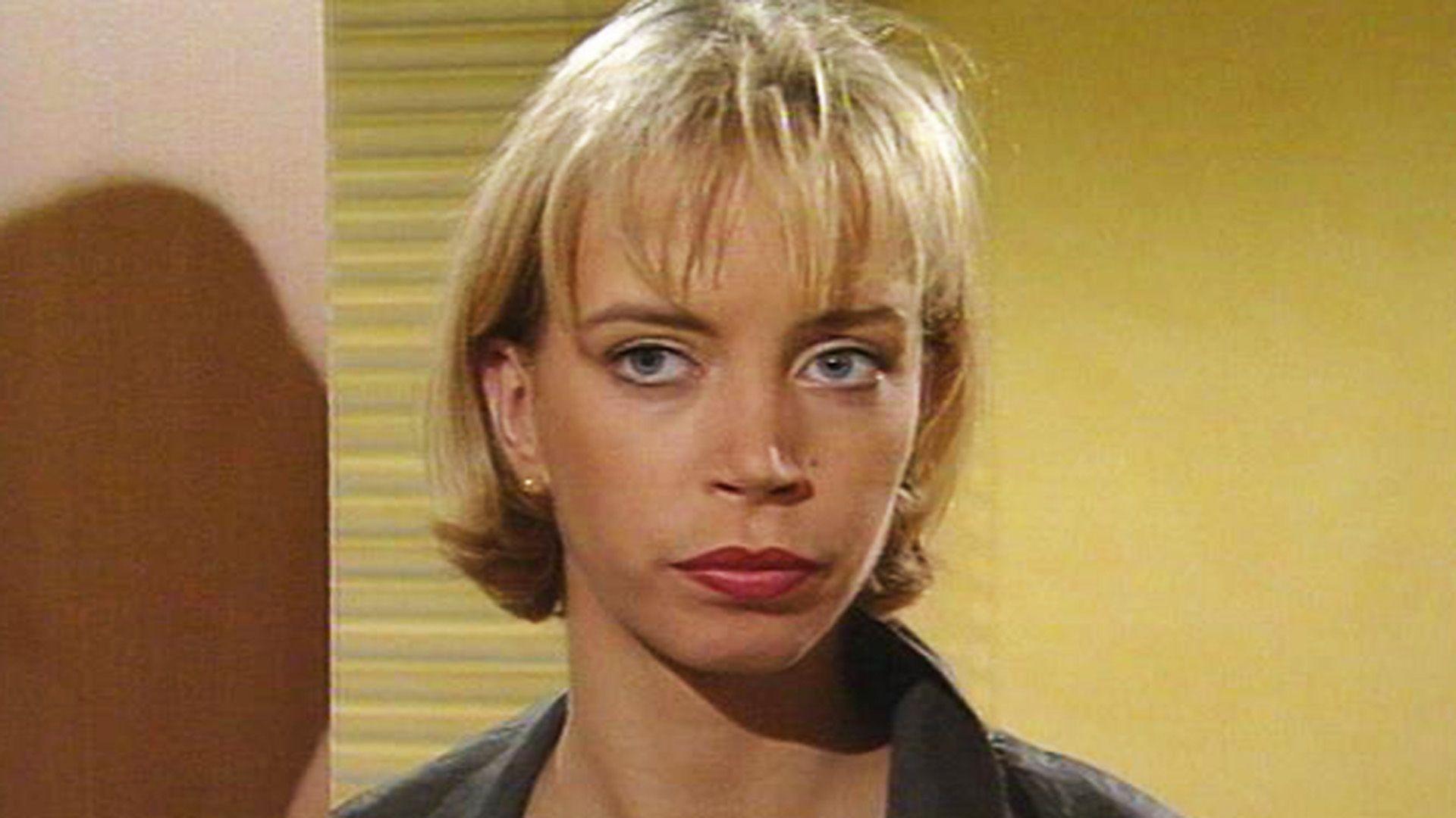 Saskia will Milla die geplante Abtreibung ausreden.