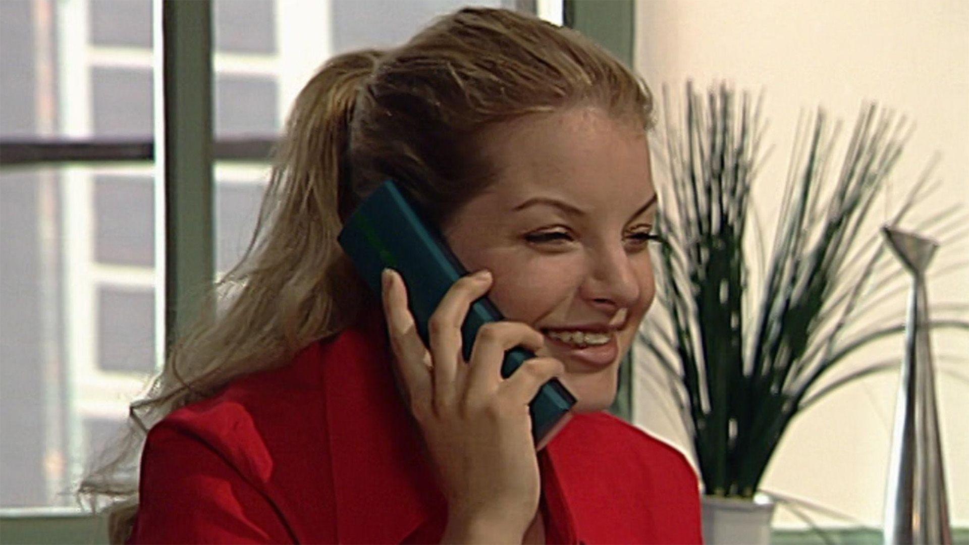Julia verabredet sich zu einem Date