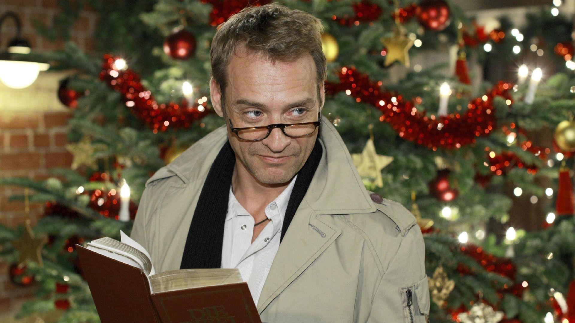 Rufus liest die Weihnachtsgeschichte