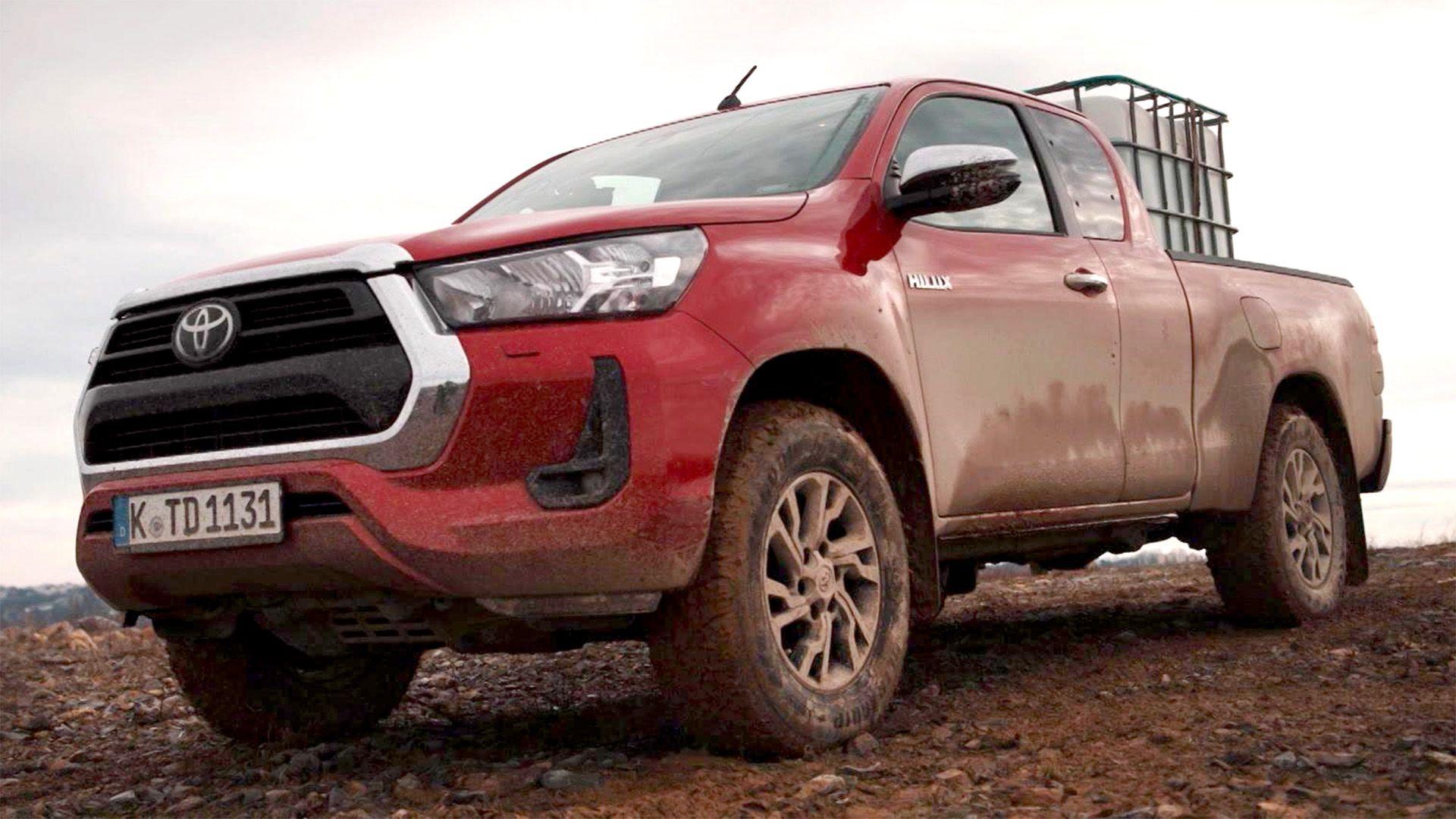 Thema u.a.: Toyota Hilux und Volvo XC 40 recharge im Test