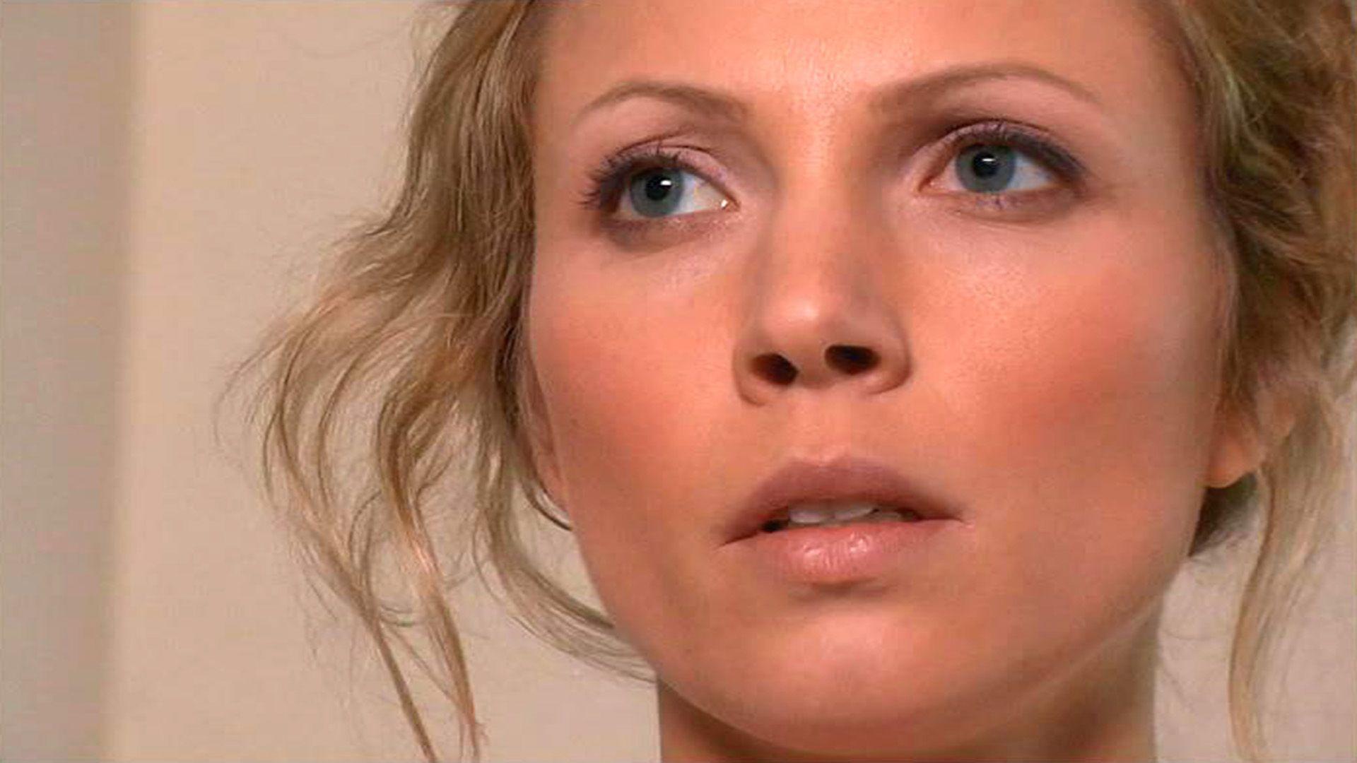 Heidi bekommt Blutungen und benötigt Rebeccas Hilfe