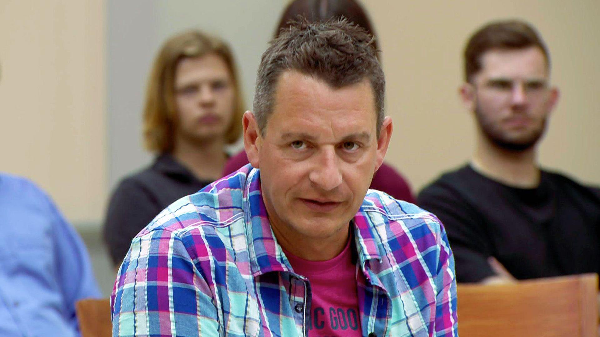 Hat sich Einbrecher nur in der Tür geirrt, oder ist er ein gemeingefährlicher Serientäter?