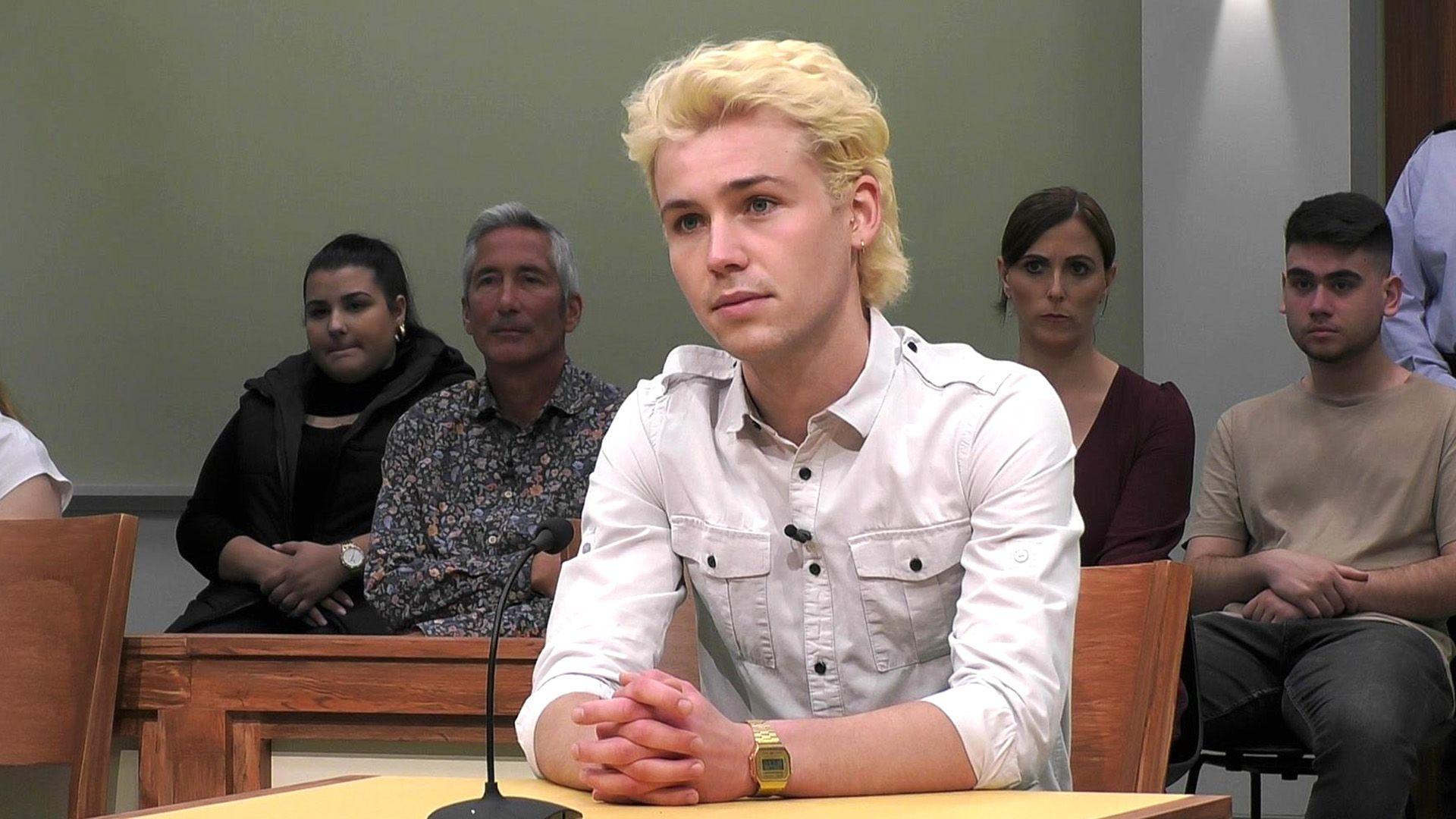 Schüchterner Student verliert alle Skrupel