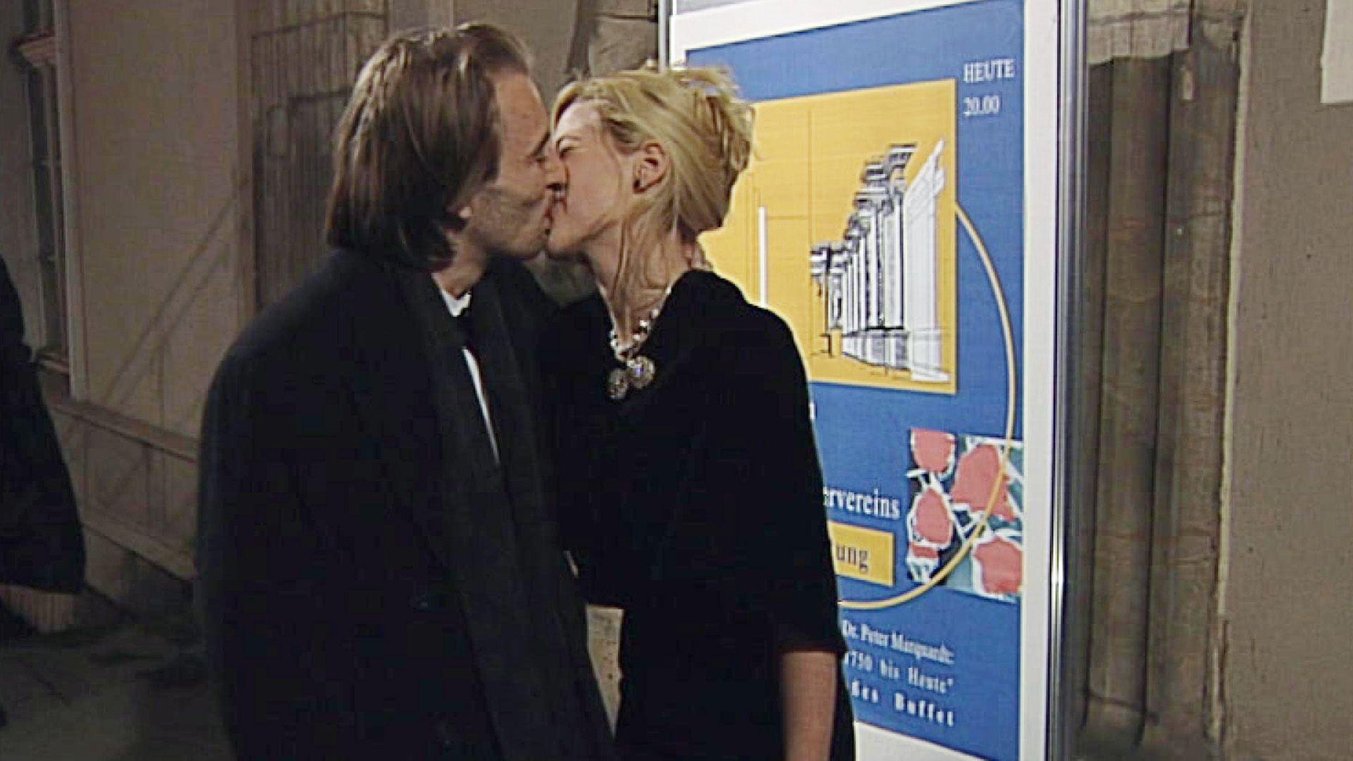 Katja genießt das süße, luxuriöse Leben mit Oliver