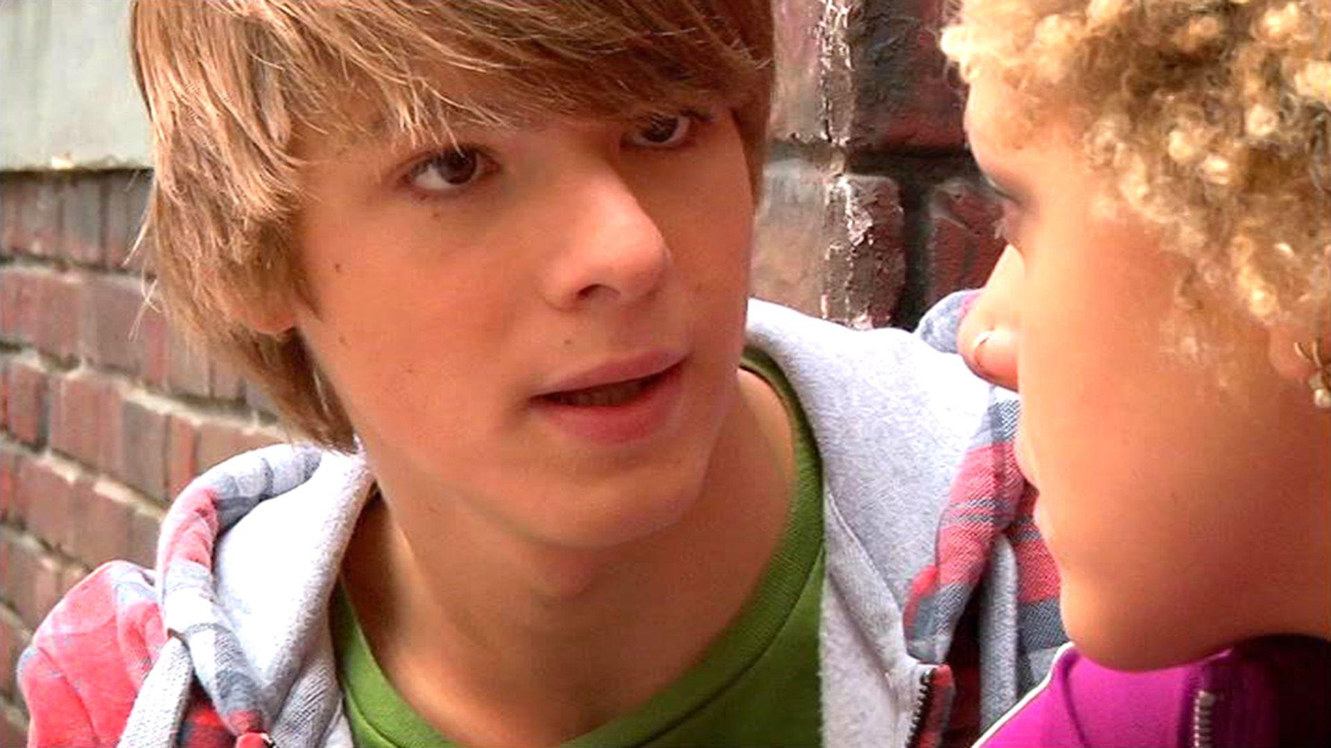 Moritz macht sich Sorgen um seine Schwester Micki